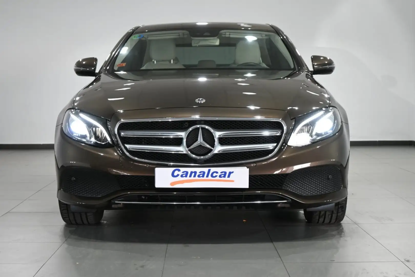 Mercedes-Benz E 350 9G-Tronic Marrone - 2