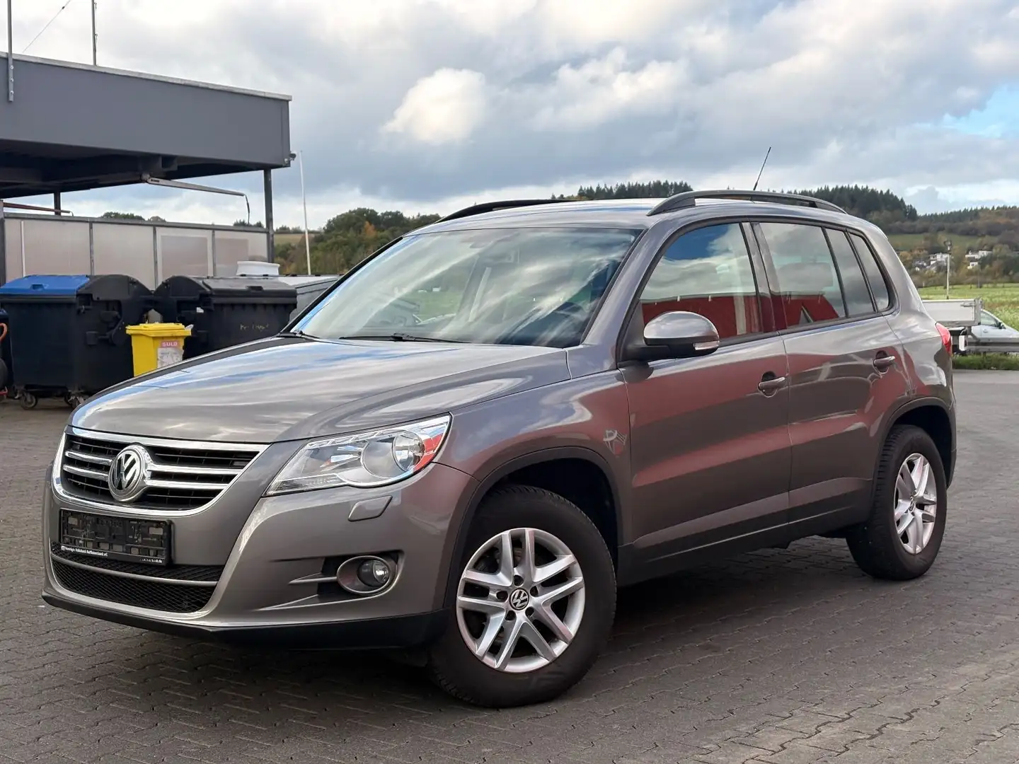 Volkswagen Tiguan Freestyle BMT Klima AHK PDC EU5 Gris - 1