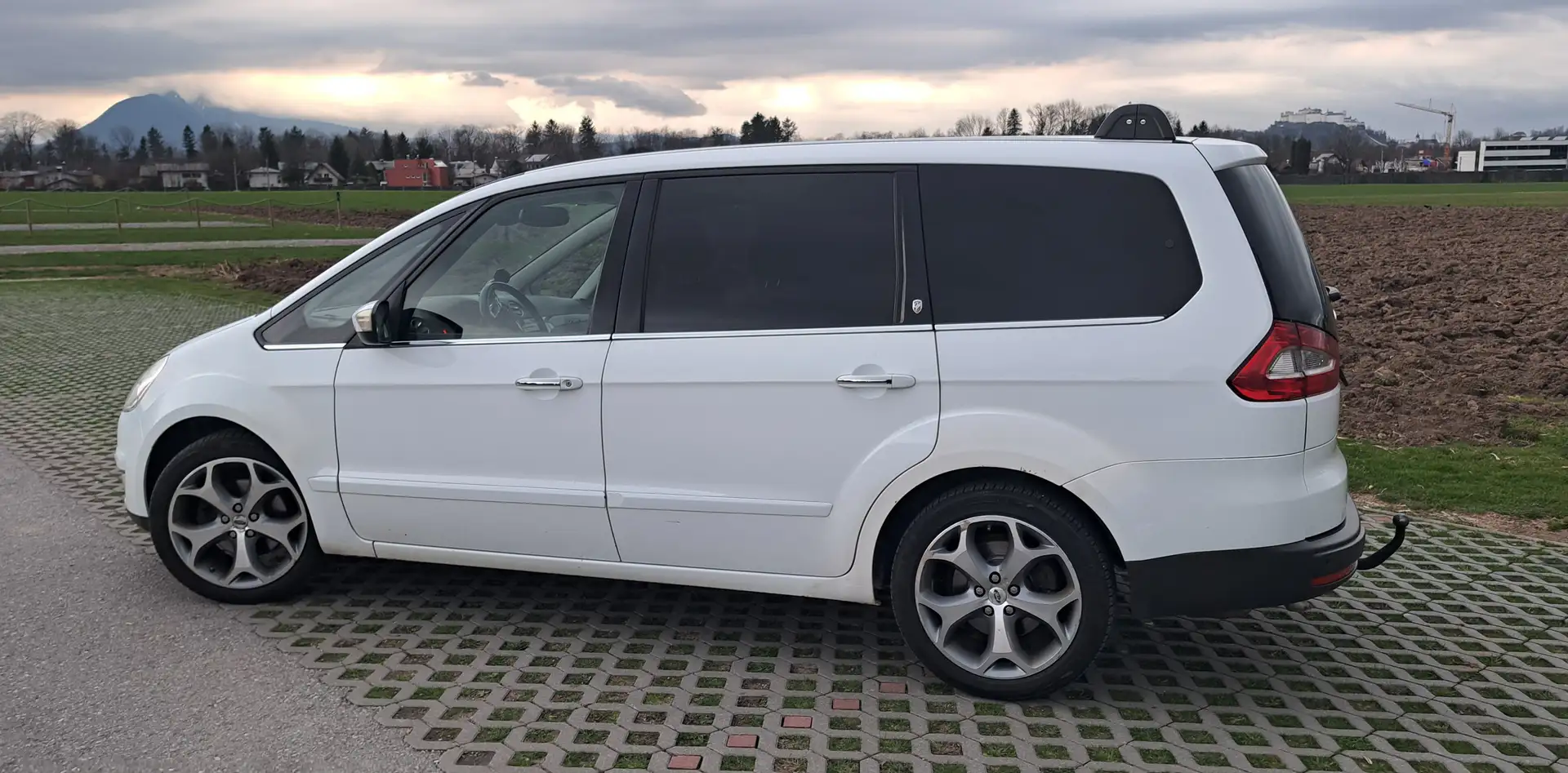 Ford Galaxy Galaxy Ghia 2,0 TDCi DPF Stage IV Ghia Stage IV Weiß - 1