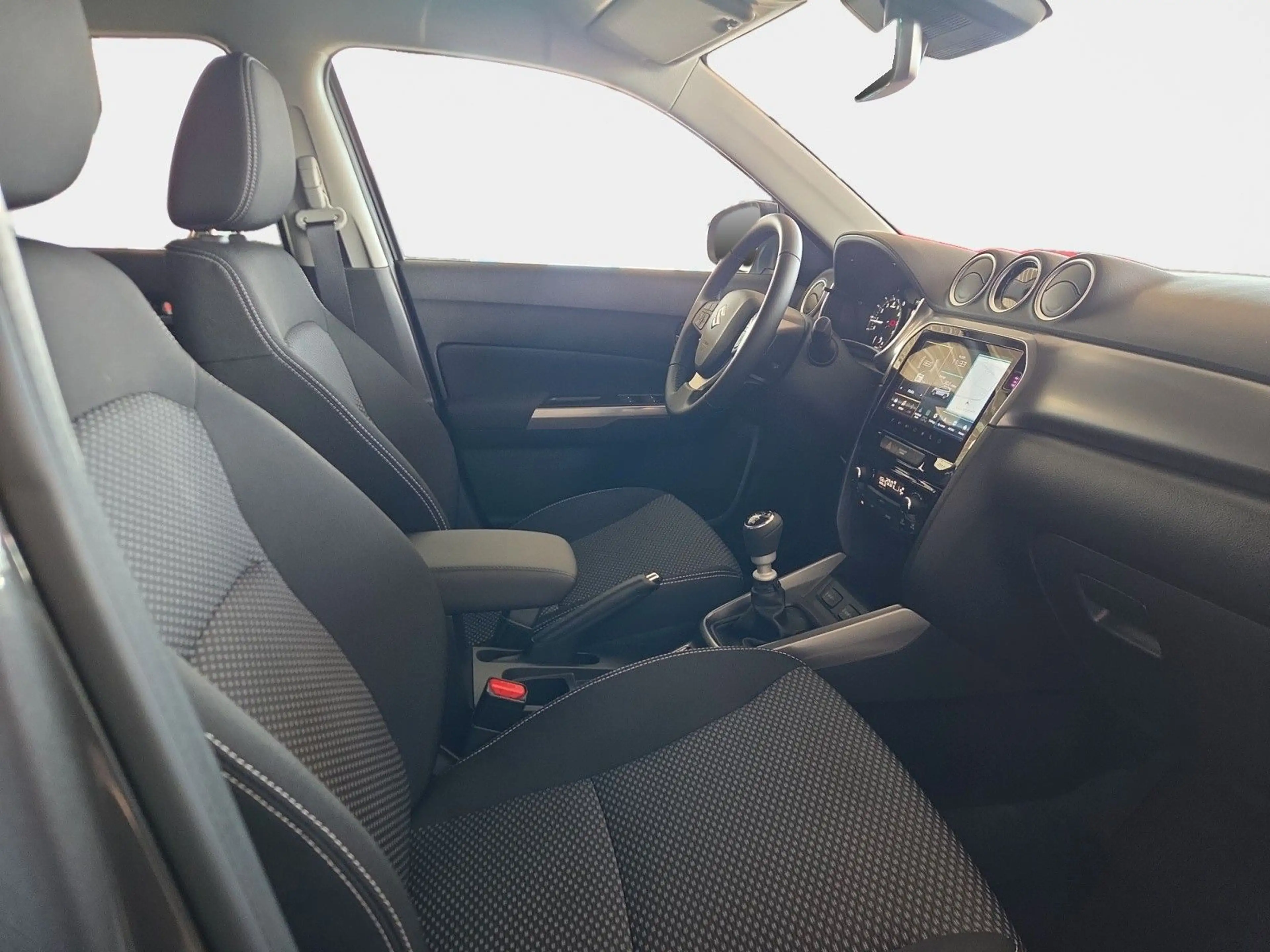 Suzuki Vitara 1.4 Mild-Hybrid Comfort — photo 10
