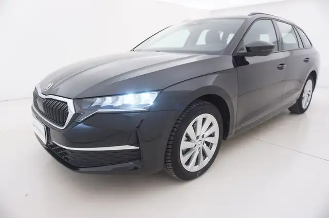 Skoda Octavia view 9