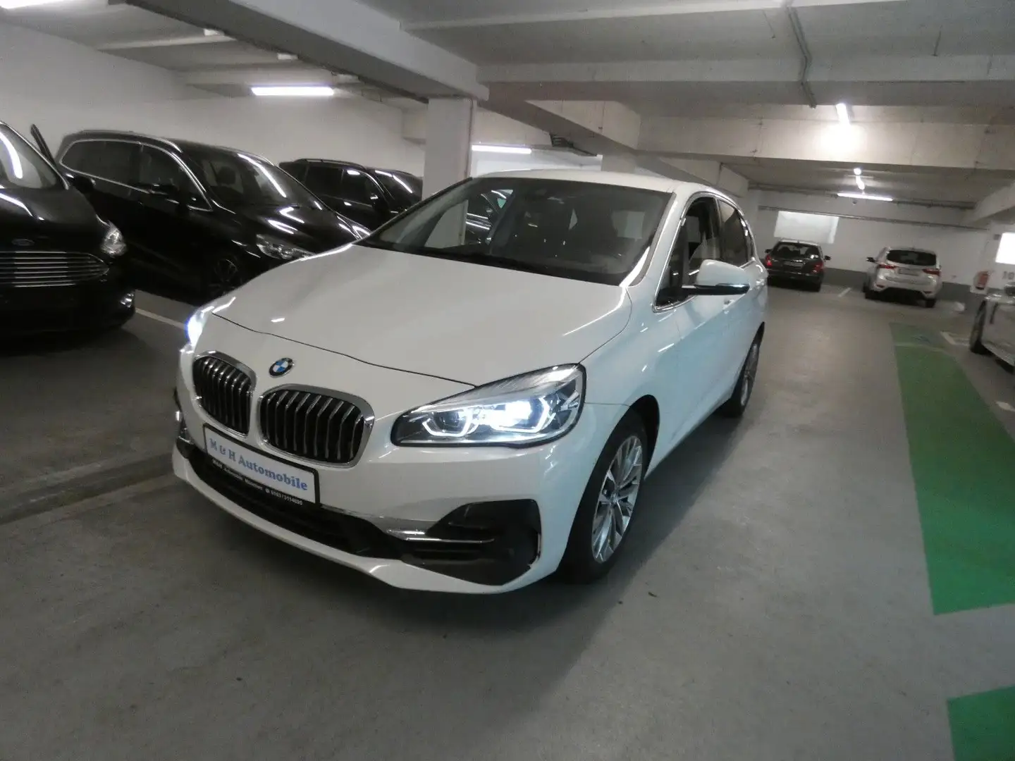 BMW 218 d Active Tourer *1.HAND*LEDER*NAVI Weiß - 1