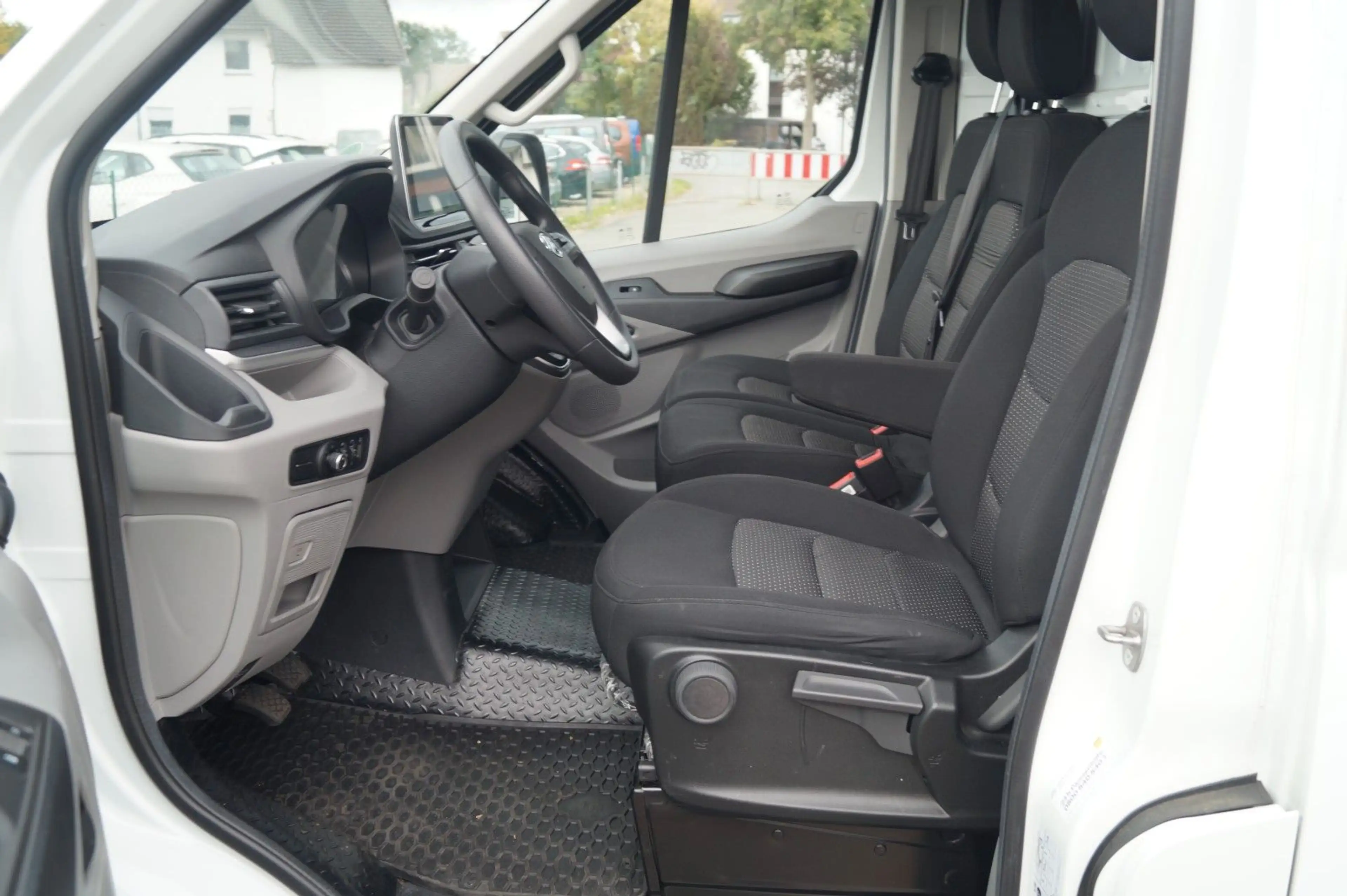 Maxus Deliver 9 2.0d Kasten*Klima*3-Sitzer*RFK*MFL*1Hd — photo 11