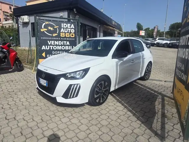 Peugeot 208 view 3