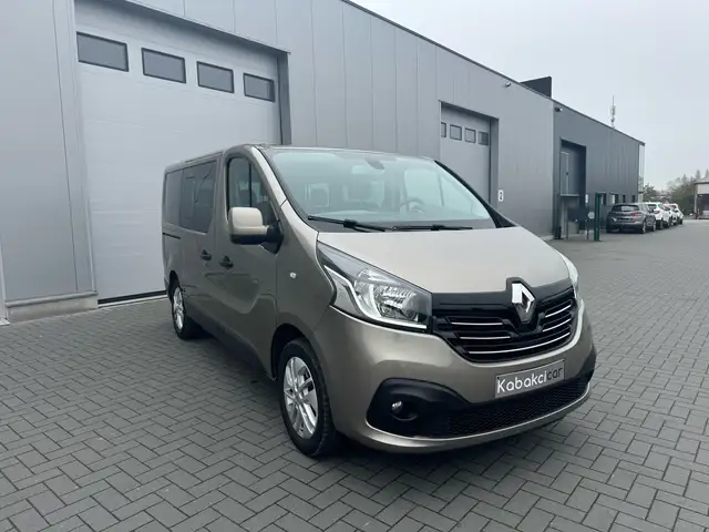 Renault Trafic Passenger 1.6 dCi Energy Twin Turbo Luxe /8 PLACES