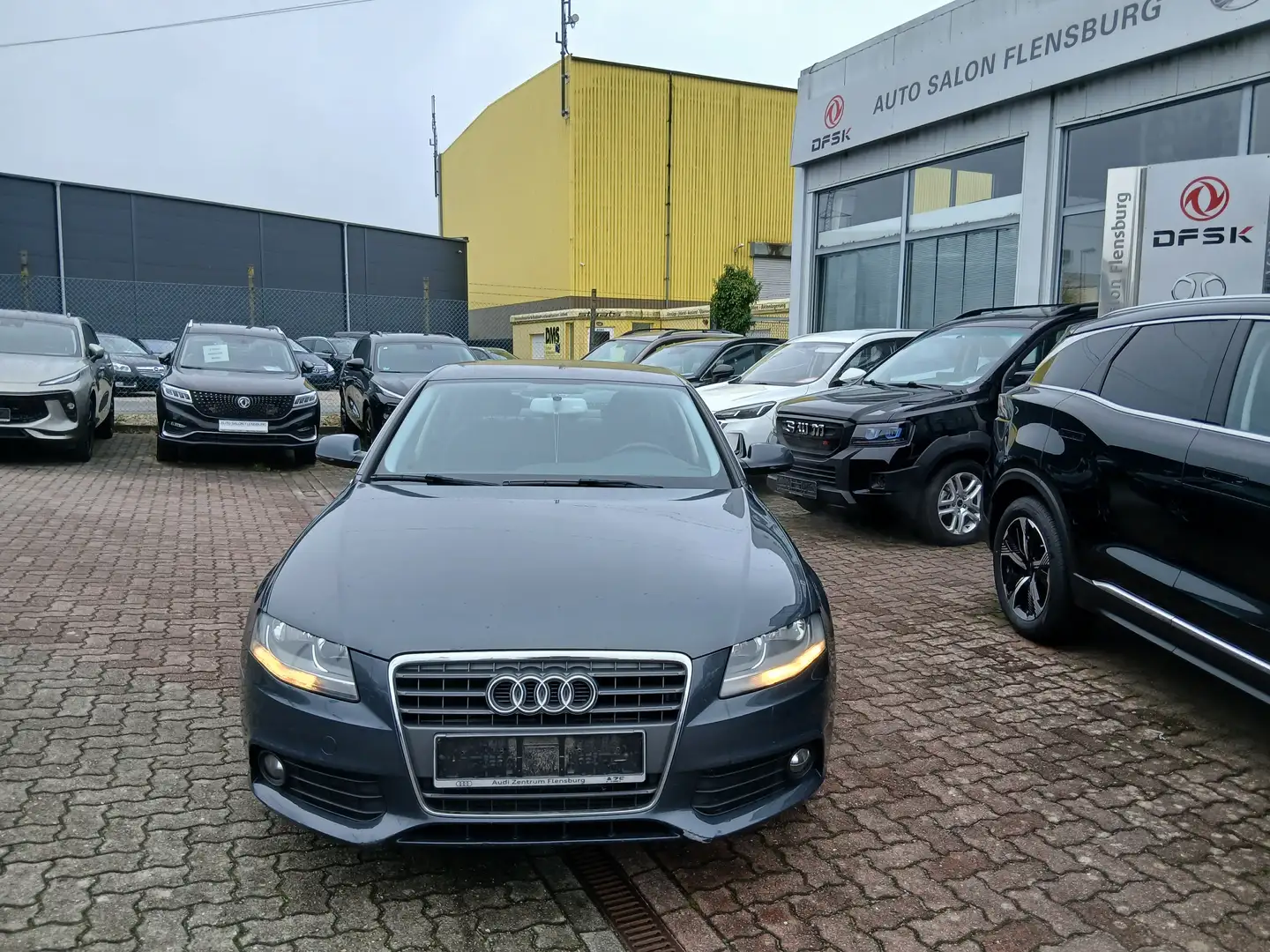 Audi A4 Attraction*Automatik*TÜV 12.2026*AHK Gris - 2