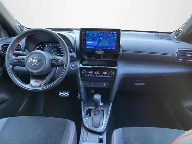 Toyota Yaris Cross view 13