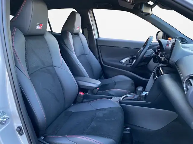 Toyota Yaris Cross view 15