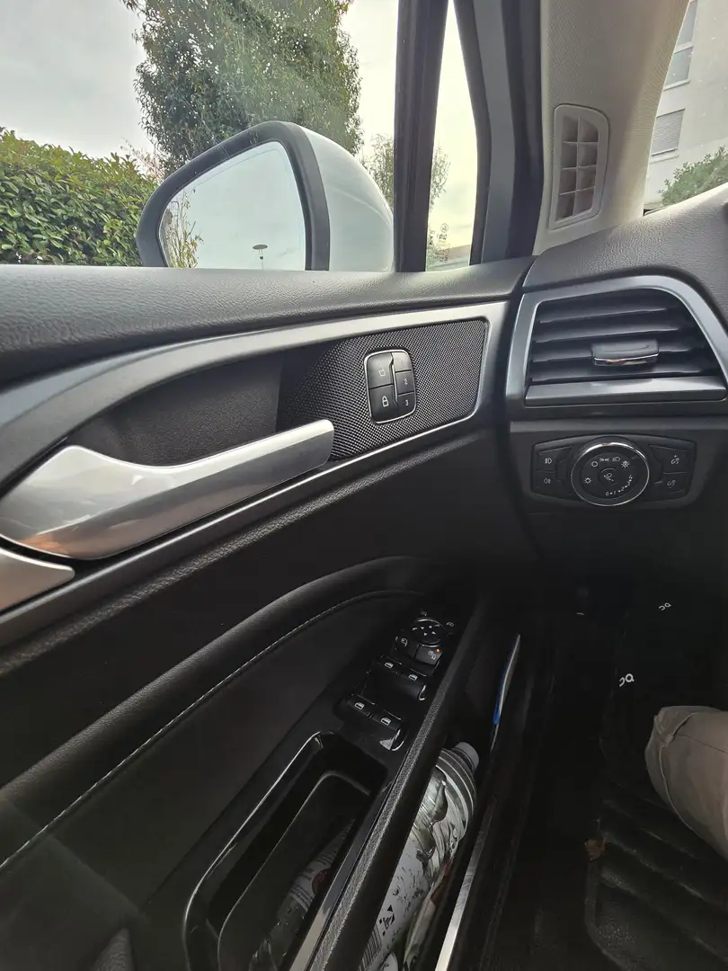 Ford Mondeo Mondeo 2.0 TDCi Start-Stopp PowerShift-AutTitanium Weiß - 2