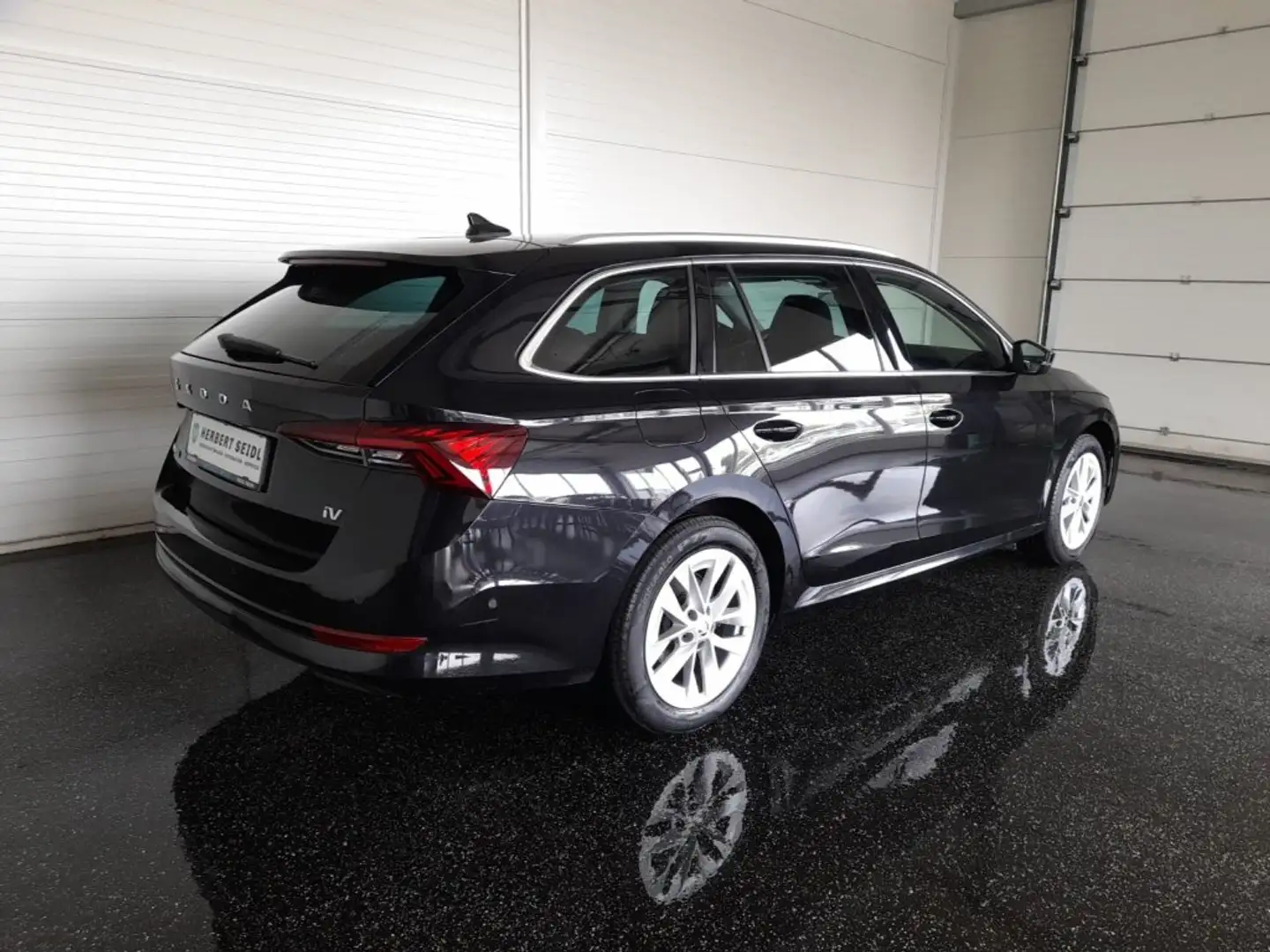 Skoda Octavia Combi STYLE PHEV DSG *MATRIX-LED / DCC / HEAD-UP / VIRTUELL / NAVI / ACC / MEMORY SPORTSITZE / 3-ZONEN KLIMA* Schwarz - 2