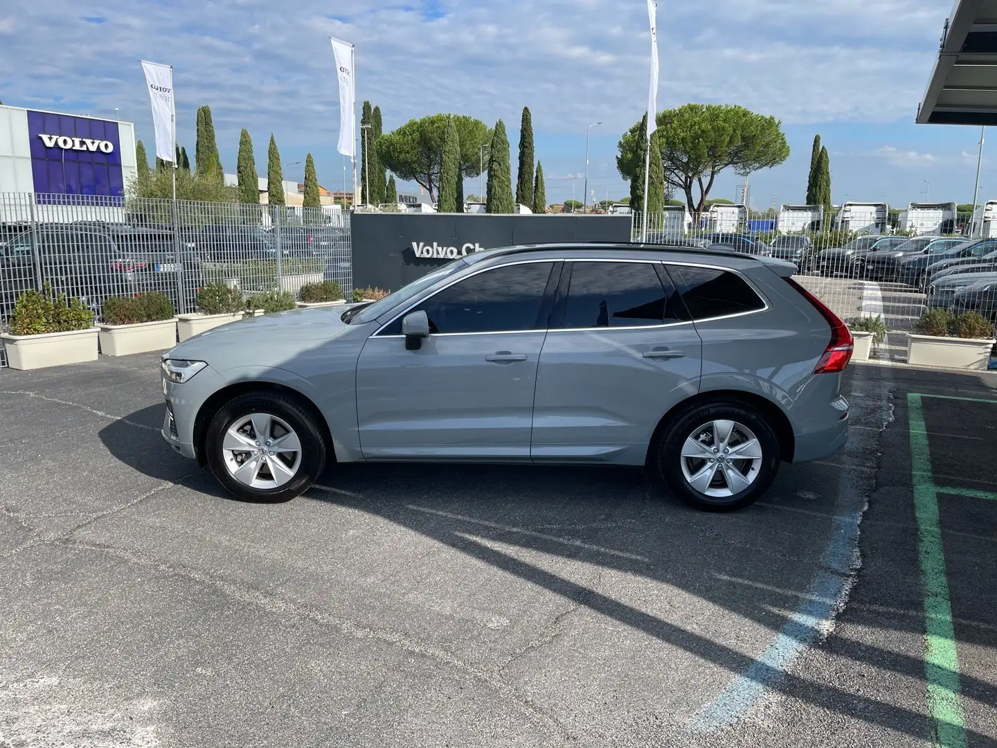 Volvo XC60 XC60 B4 automatico Core Grigio - 2