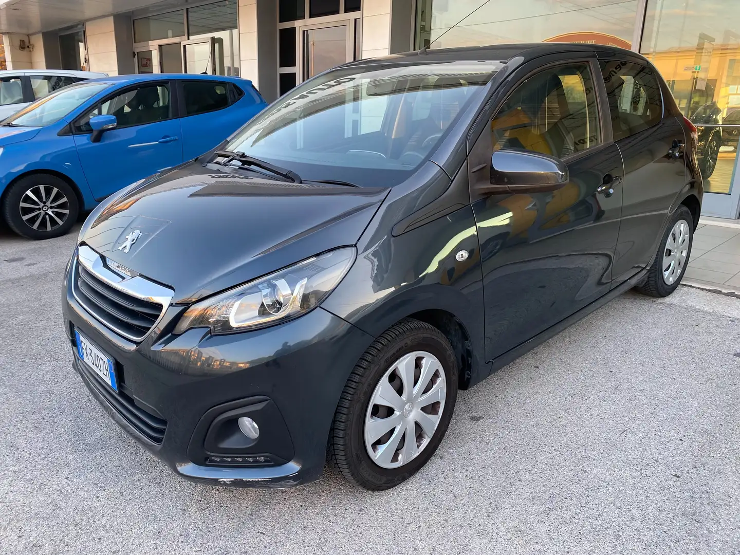 Peugeot 108 108 5p 1.0 vti Active E6 Grigio - 1