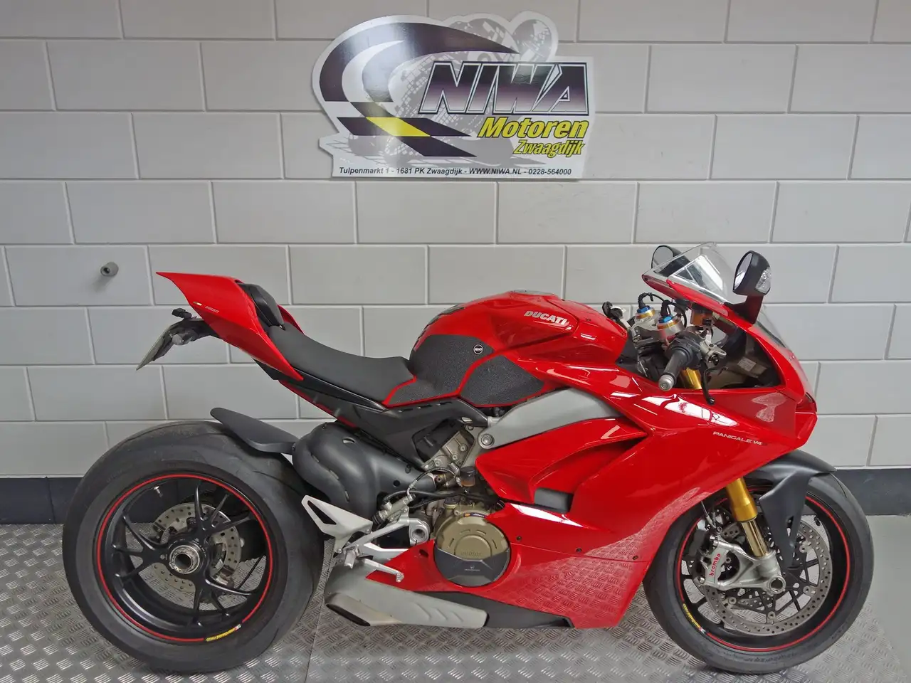 Ducati Panigale V4 S