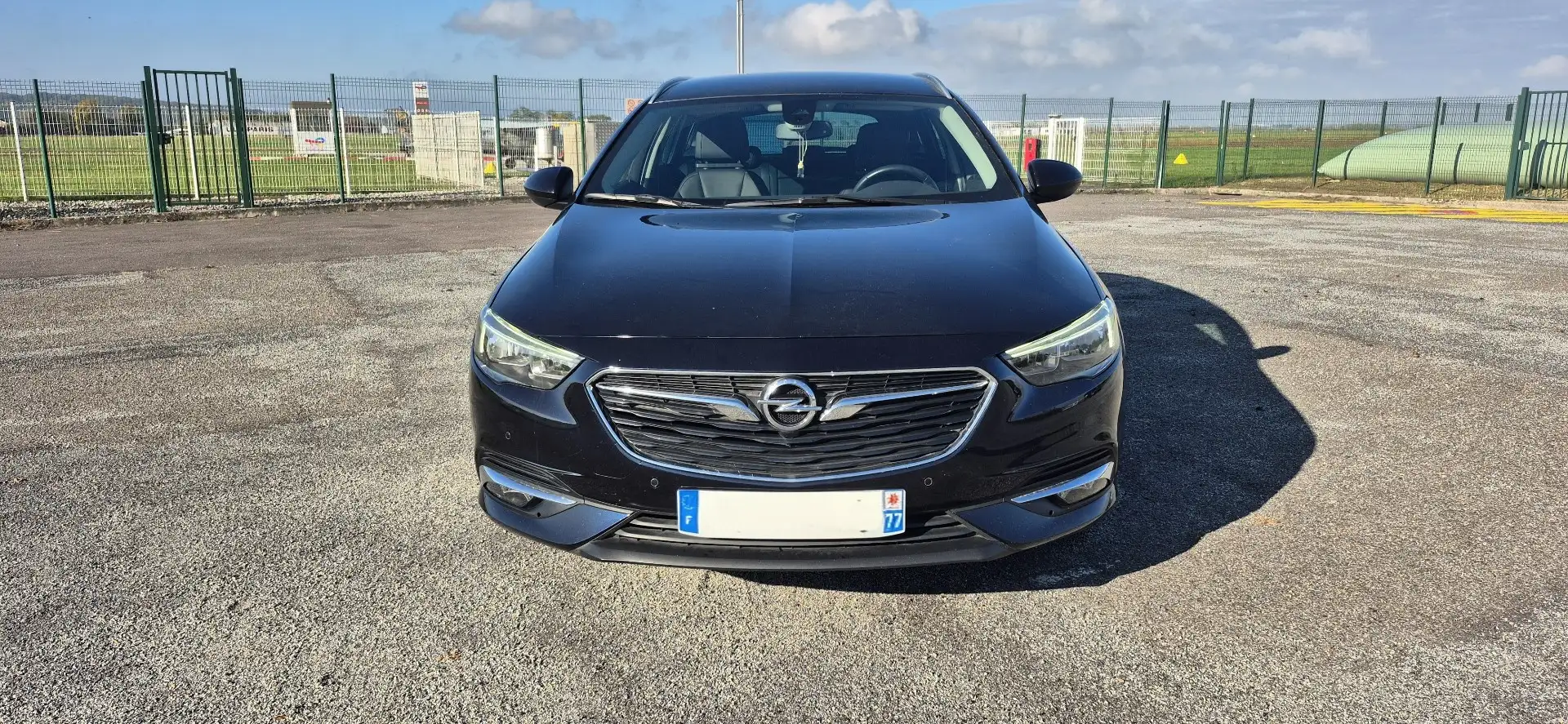 Opel Insignia Sports Tourer 1.6 Diesel 136 ch Innovation Bleu - 1