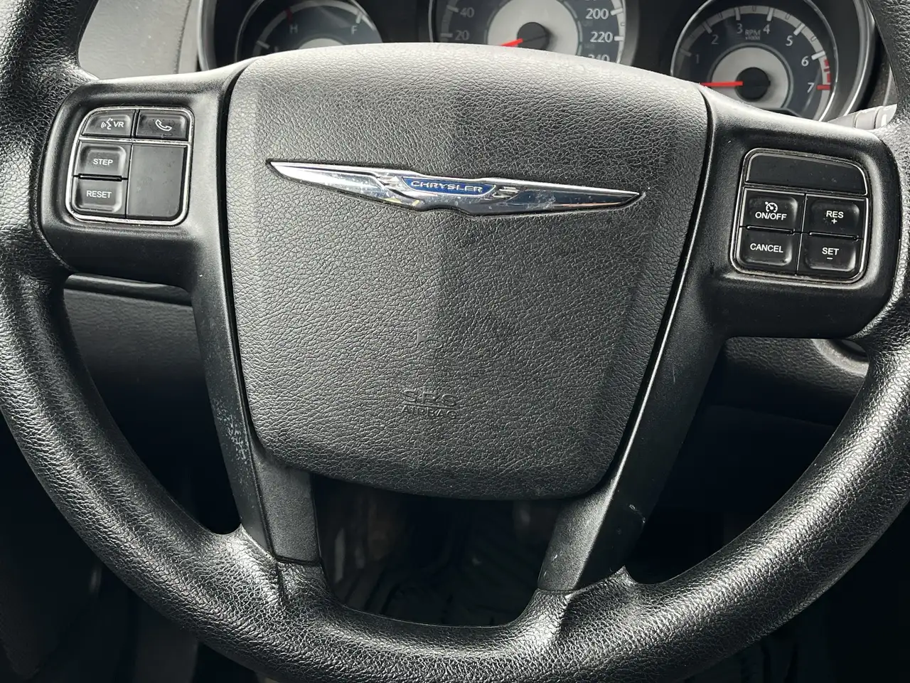 Chrysler 200 снимка Chrysler 200