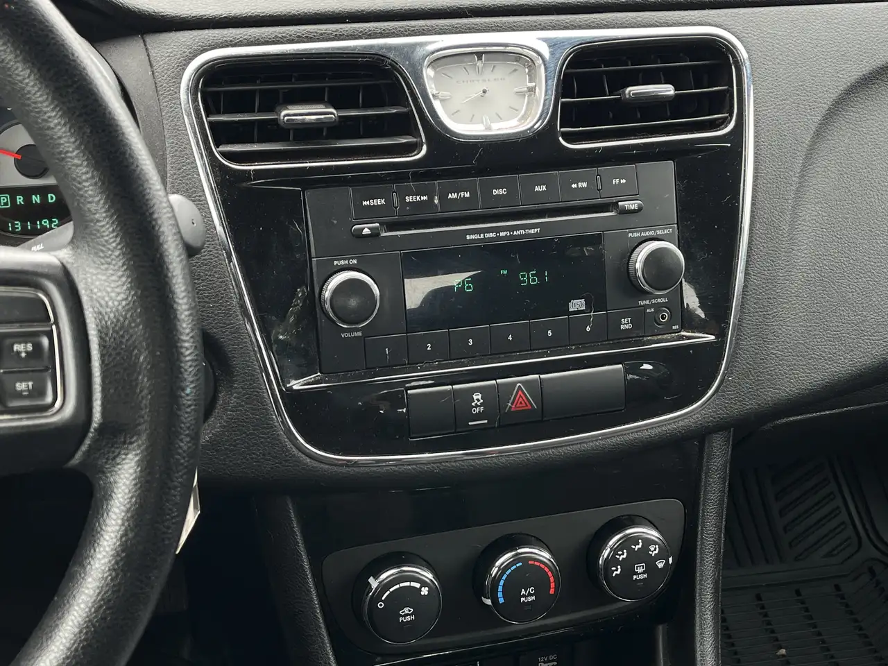 Chrysler 200 снимка Chrysler 200