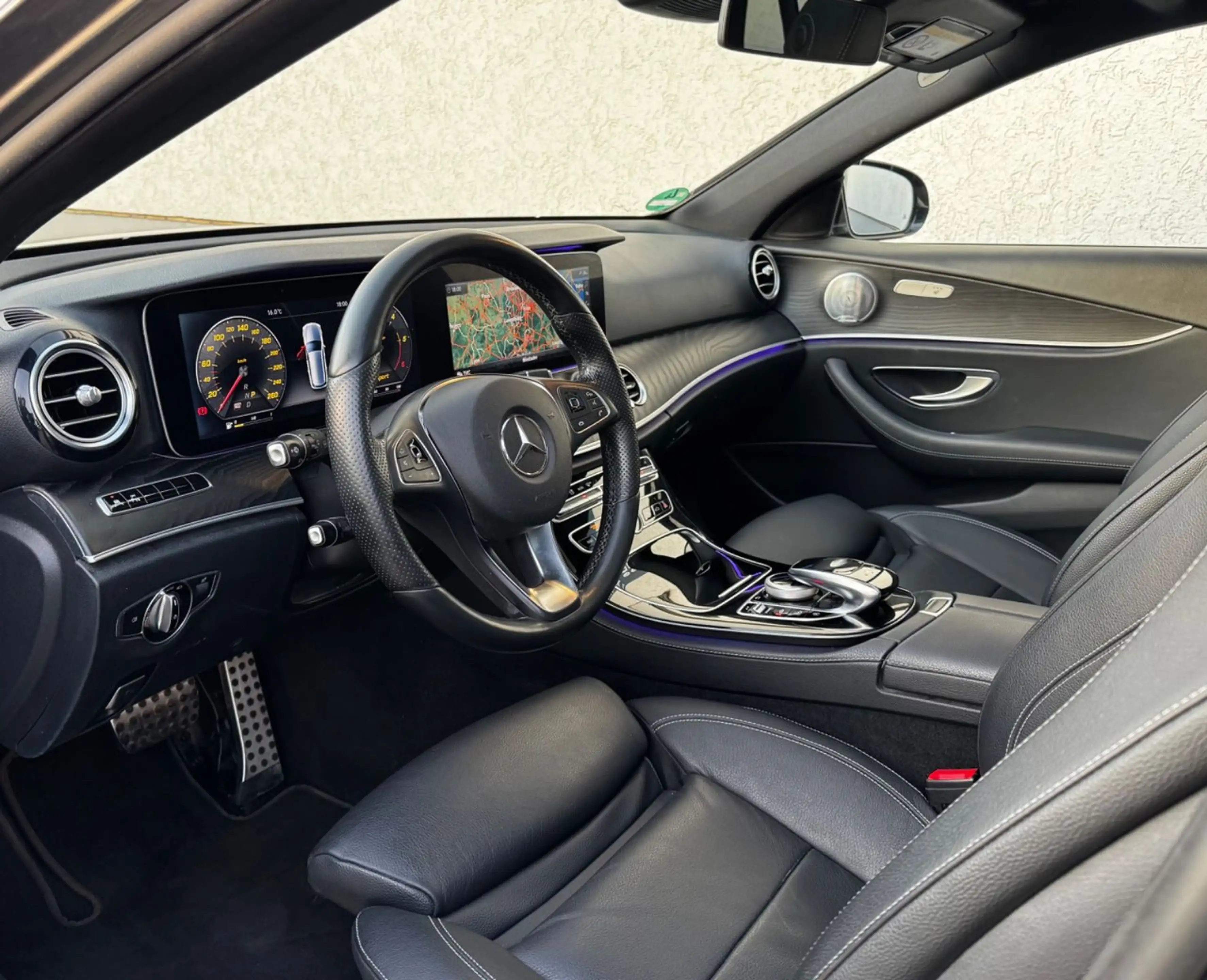 Mercedes-Benz E 220 d 4M. All-Terrain AHK Pano Burmester Led — photo 6