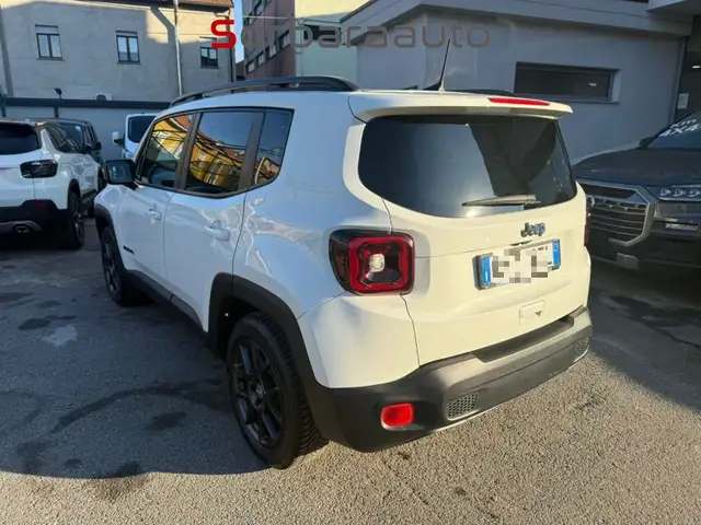 Jeep Renegade view 3