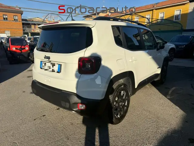 Jeep Renegade view 5