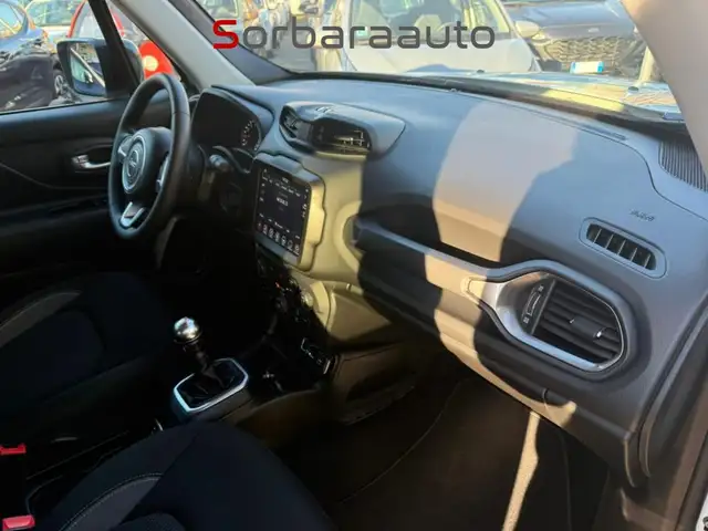 Jeep Renegade view 11