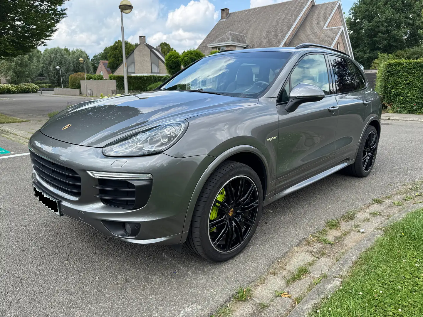 Porsche Cayenne Cayenne S E-Hybrid - FULL OPTION Zwart - 1