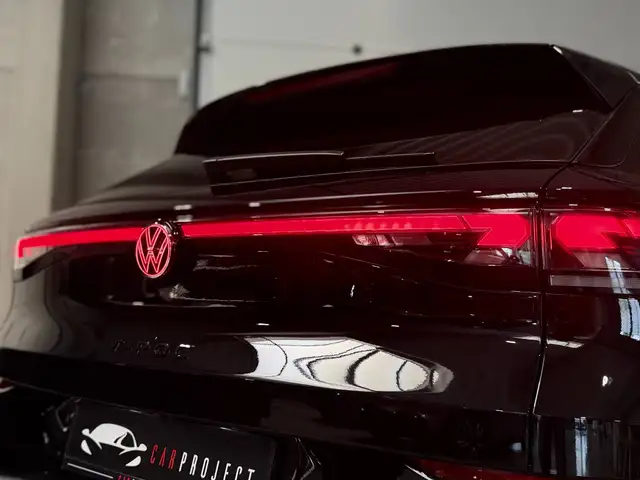 Volkswagen T-Roc view 14