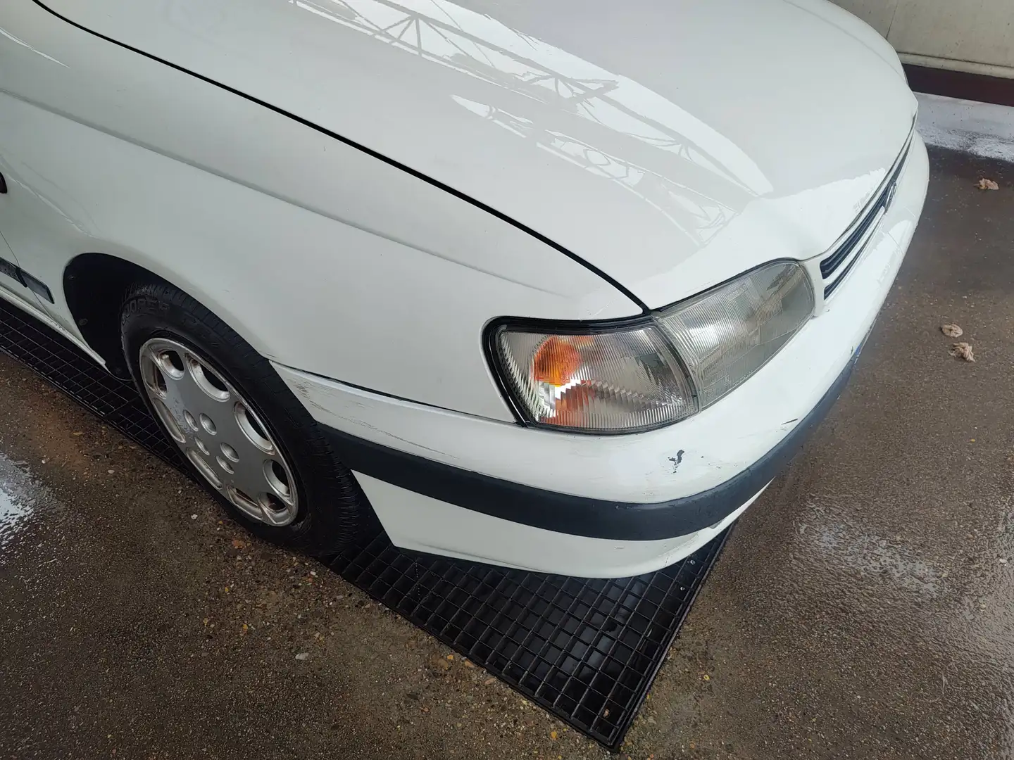 Toyota Carina Carina E 2.0 GLI Standard GLI Standard Blanco - 2