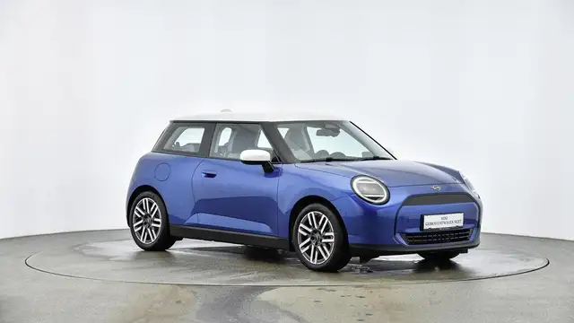 MINI Cooper E J01 HC0