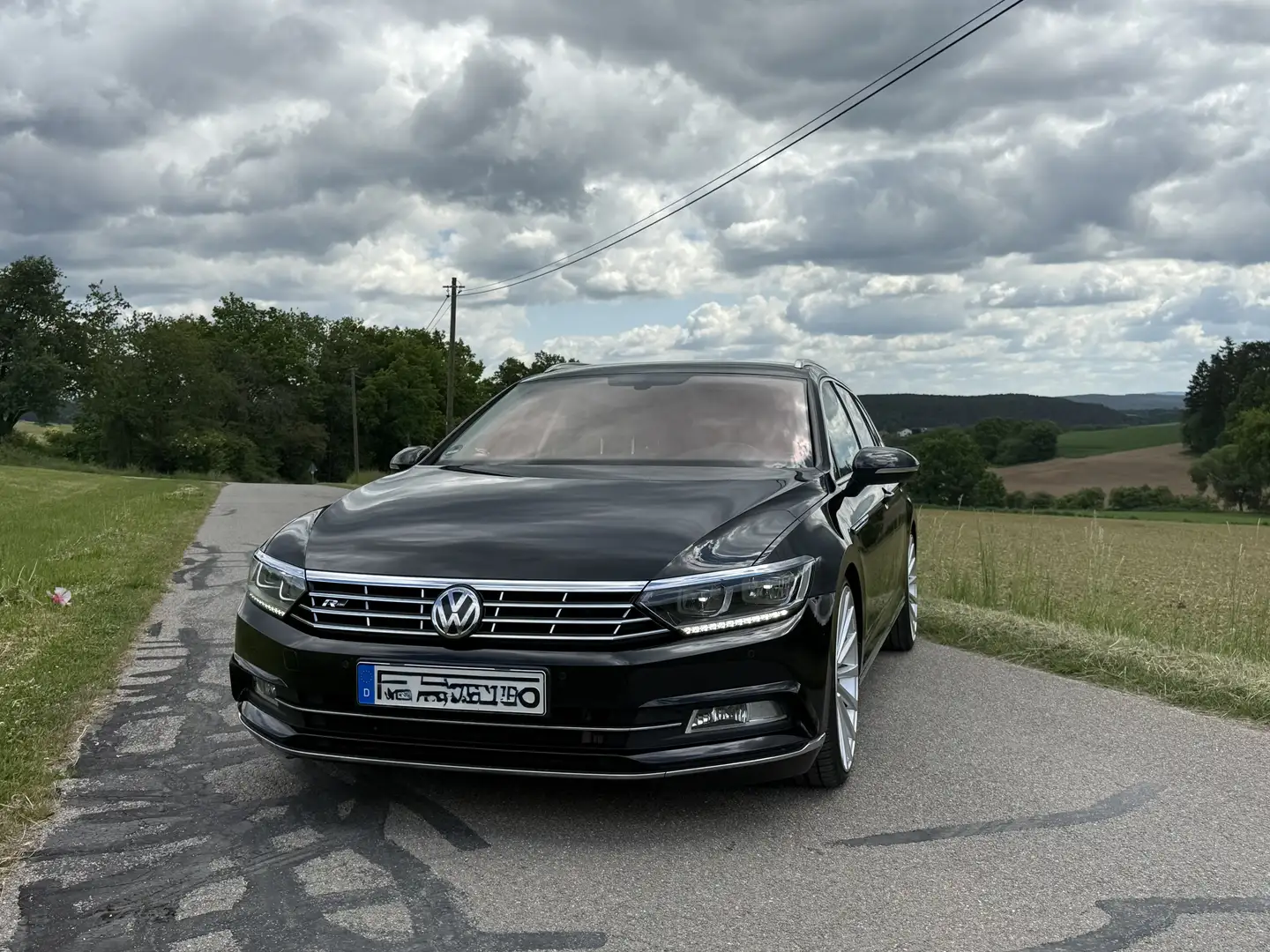 Volkswagen Passat Variant 2.0 TDI DSG R-Line Highline KAM ACC ohne AdBlue Schwarz - 2