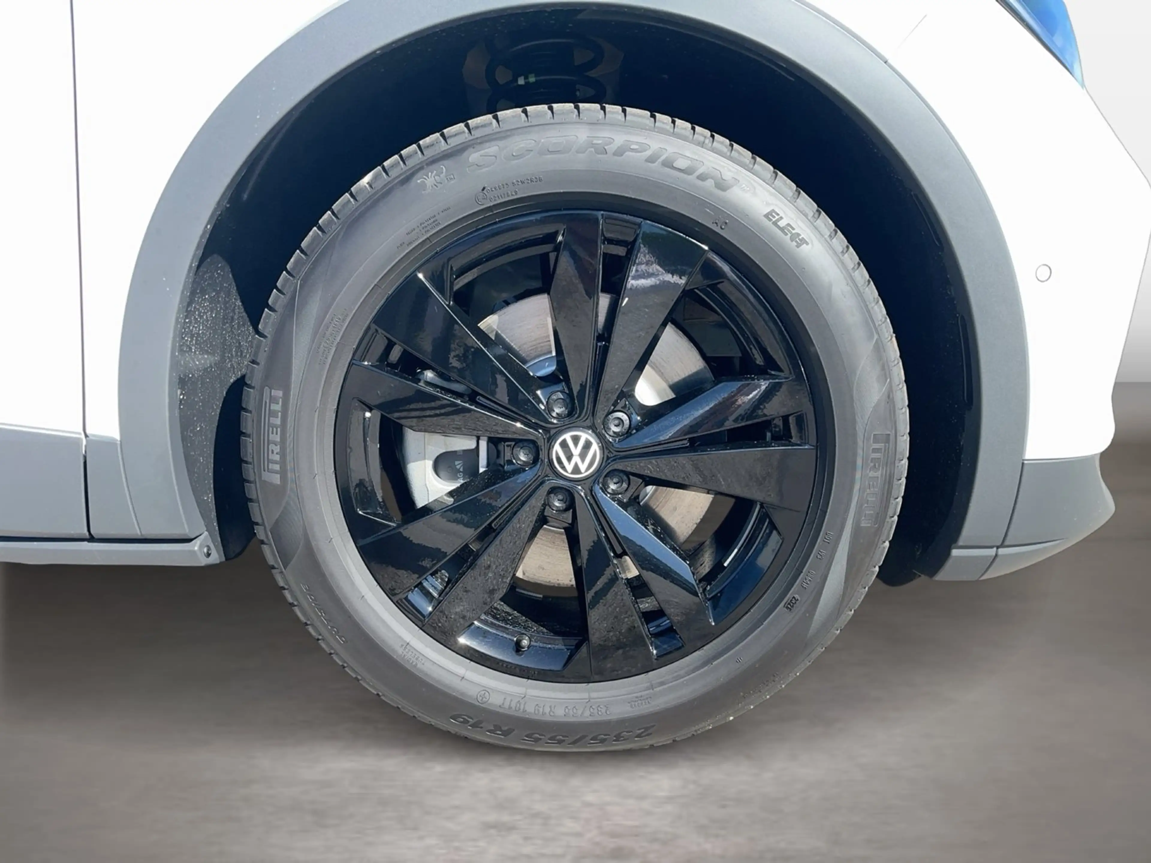 Volkswagen ID.4 Pro 210 kW Business — photo 7