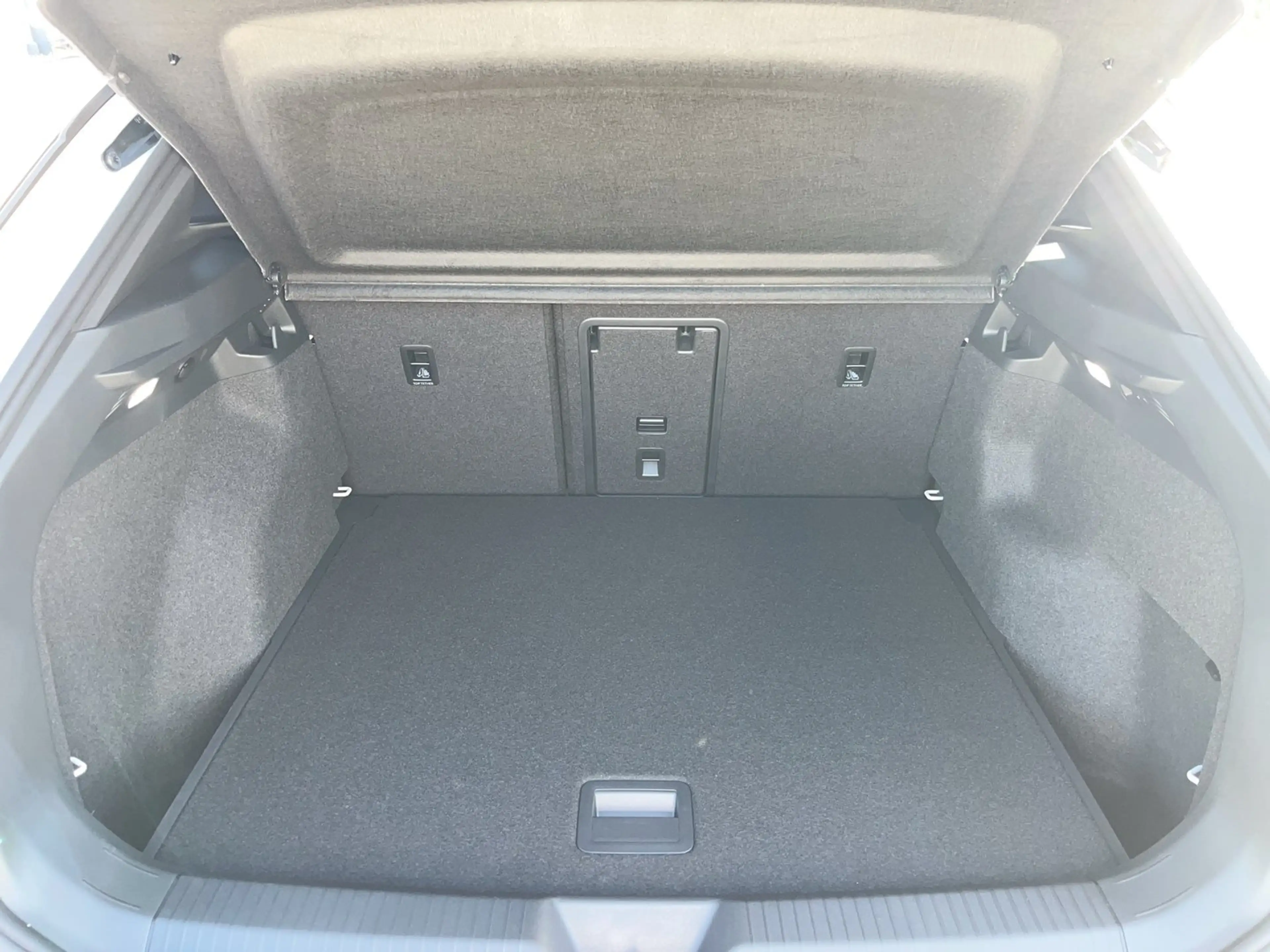 Volkswagen ID.4 Pro 210 kW Business — photo 13