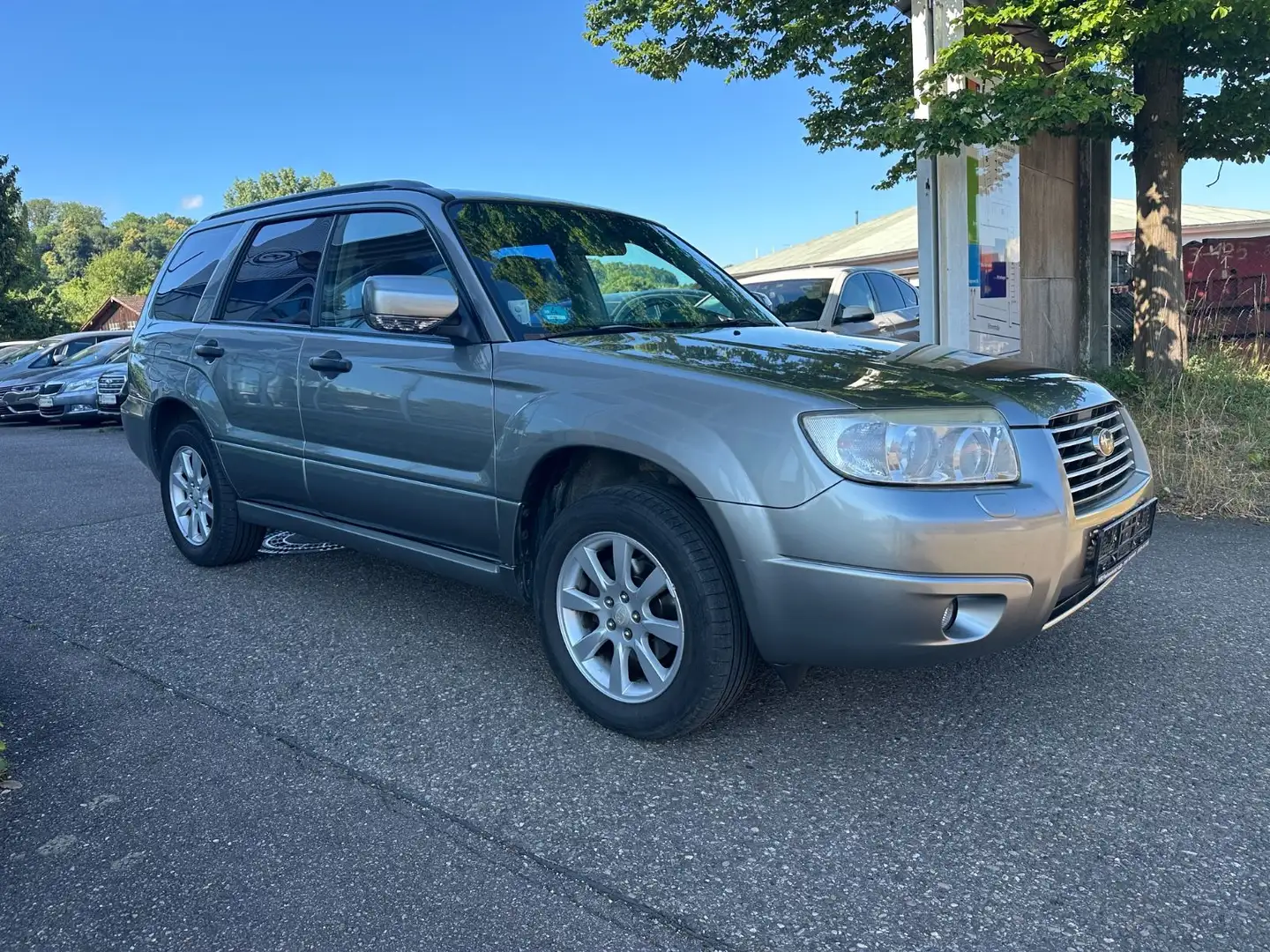 Subaru Forester 2.0 X Comfort Automatik Klima 4x4 SHZ Gris - 2