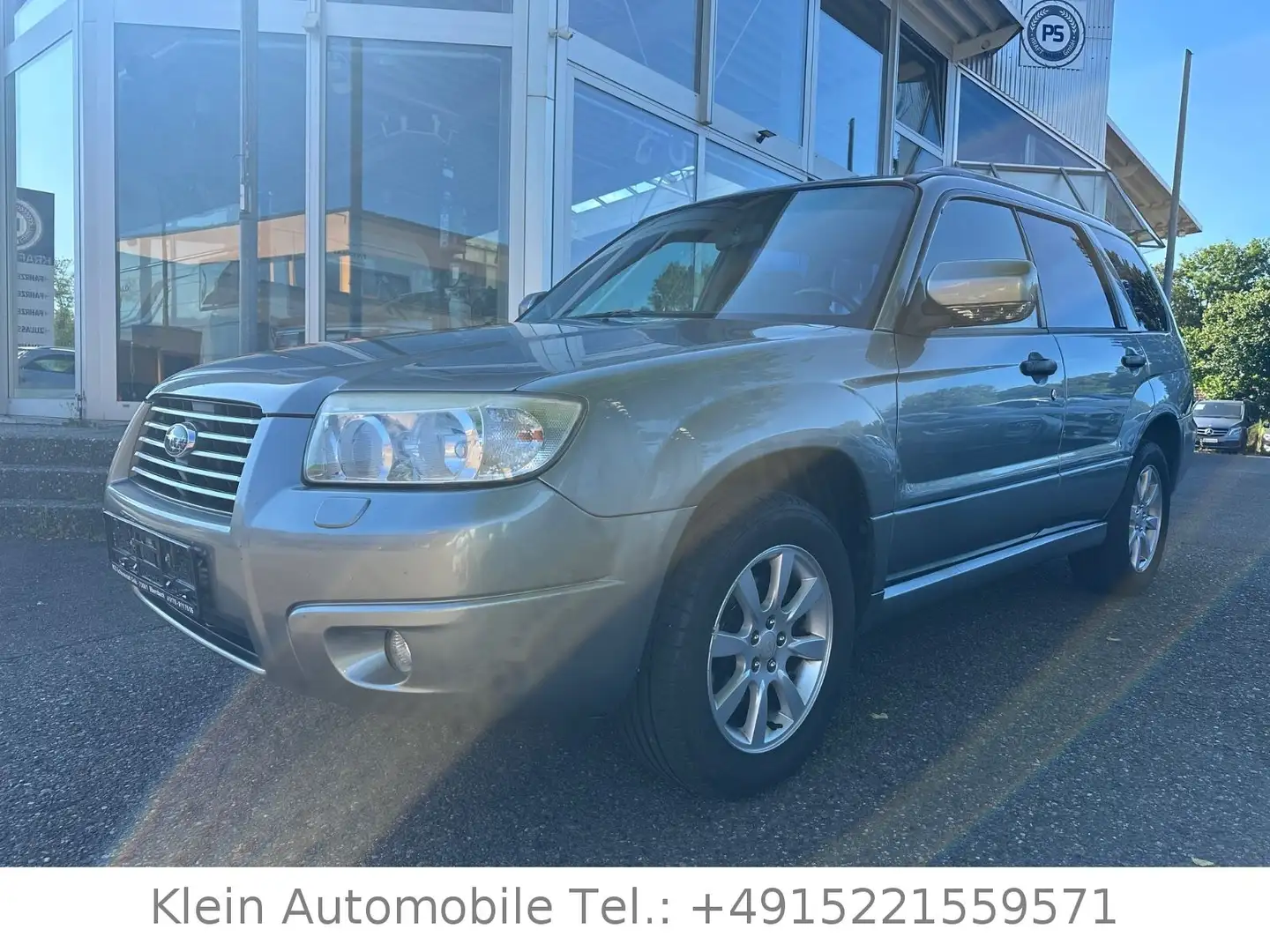Subaru Forester 2.0 X Comfort Automatik Klima 4x4 SHZ Gris - 1