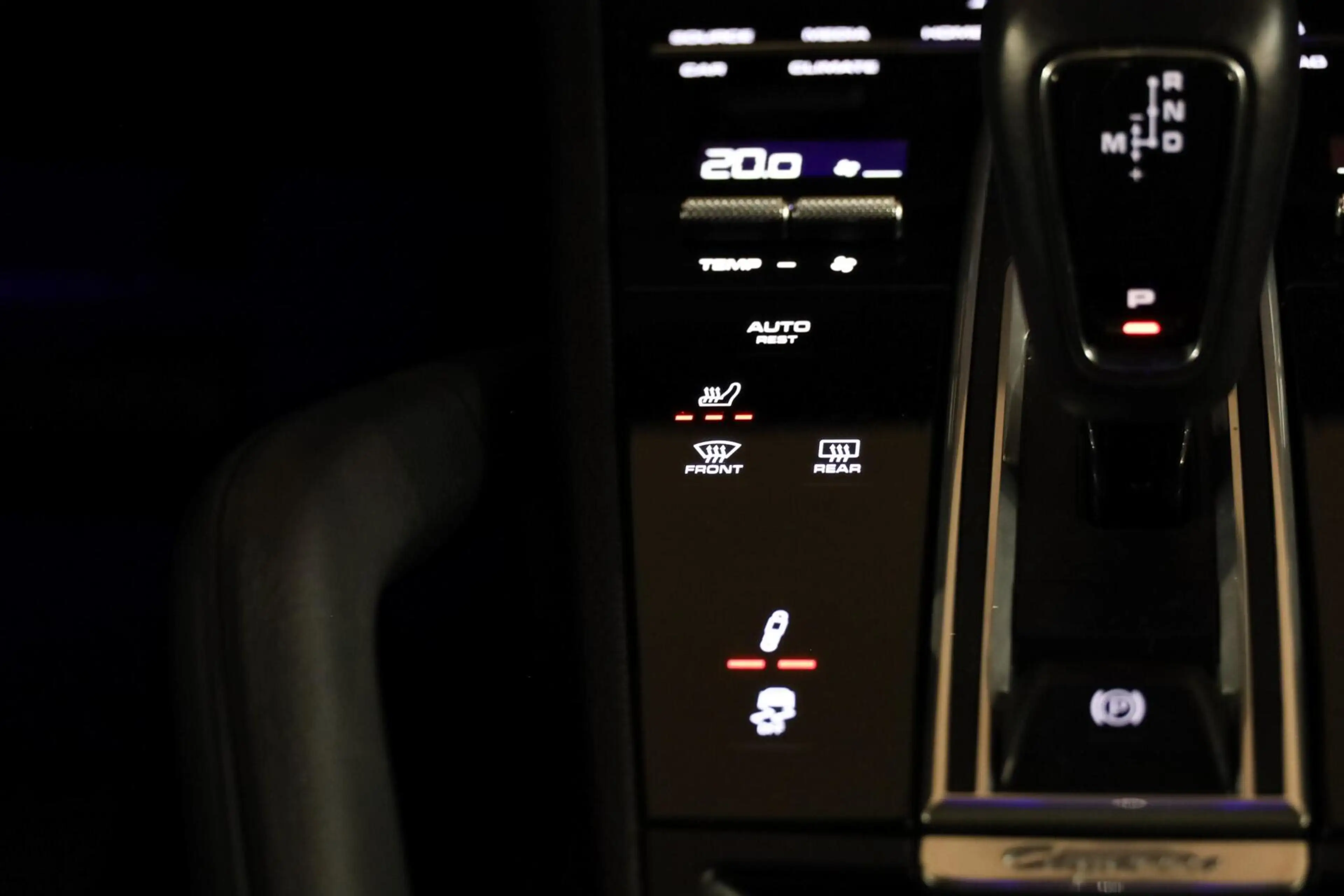Porsche Cayenne Coupé 3.0 E-Hybrid Platinum|Pano|Chrono|Bose| — photo 38