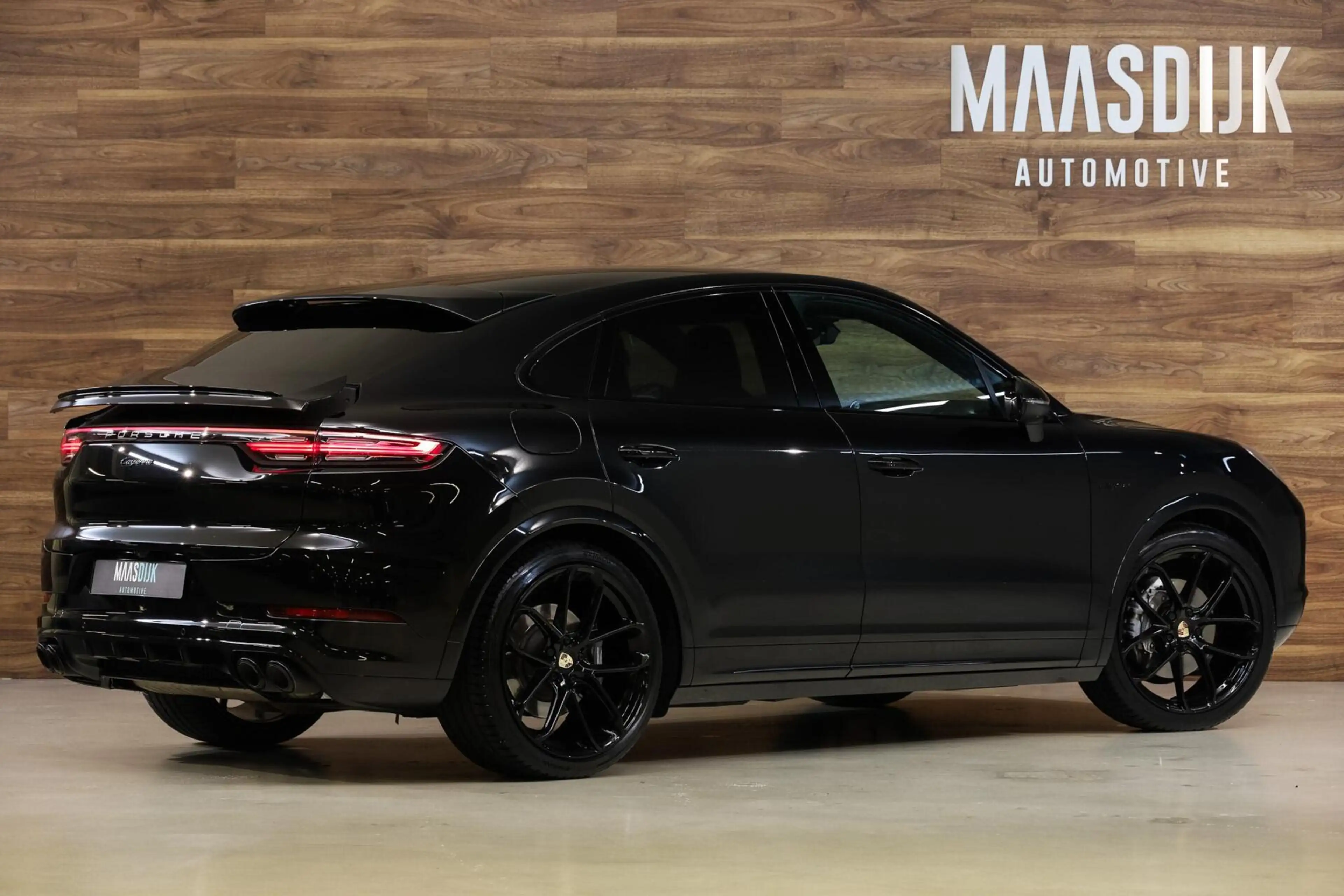 Porsche Cayenne Coupé 3.0 E-Hybrid Platinum|Pano|Chrono|Bose| — photo 9