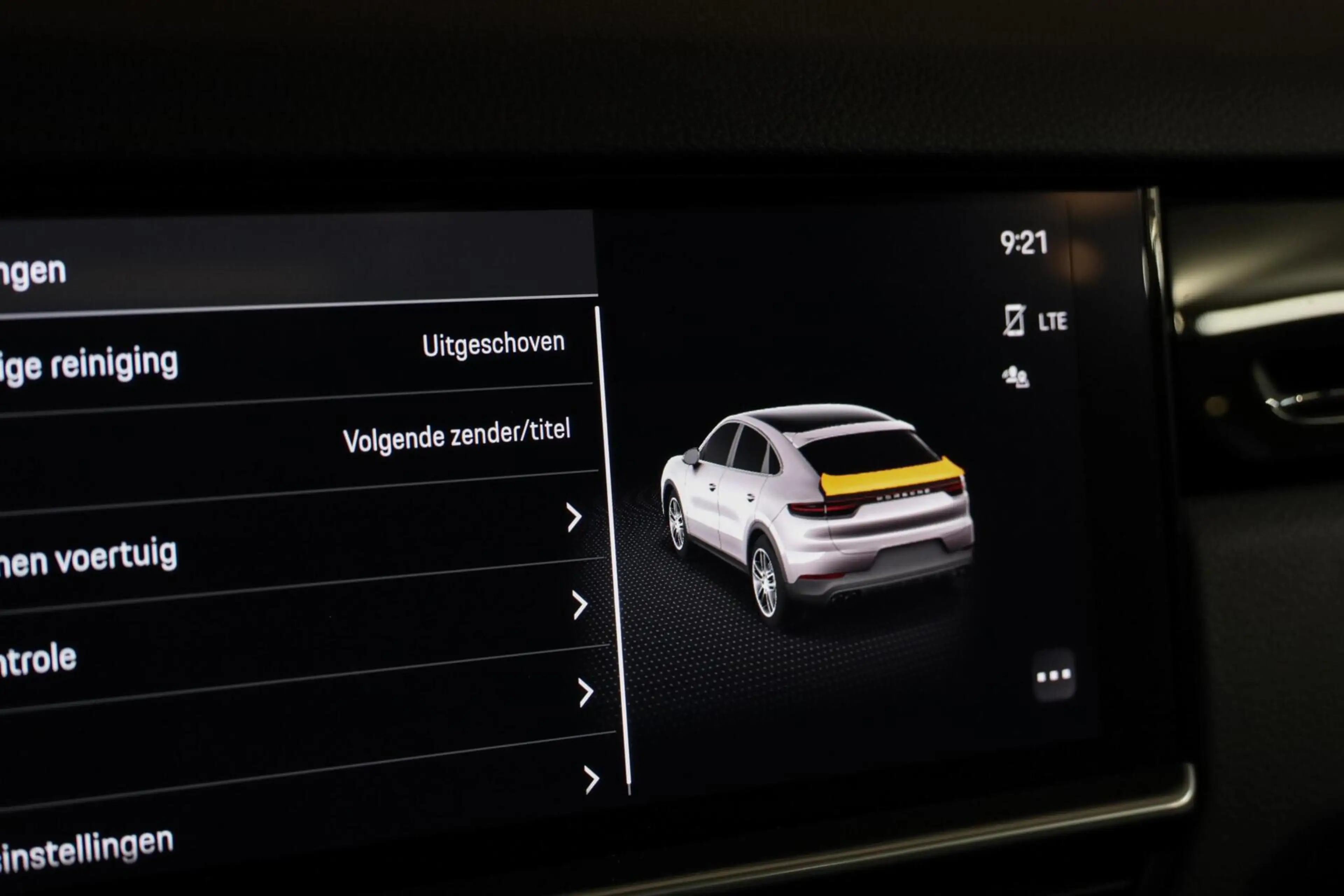 Porsche Cayenne Coupé 3.0 E-Hybrid Platinum|Pano|Chrono|Bose| — photo 39