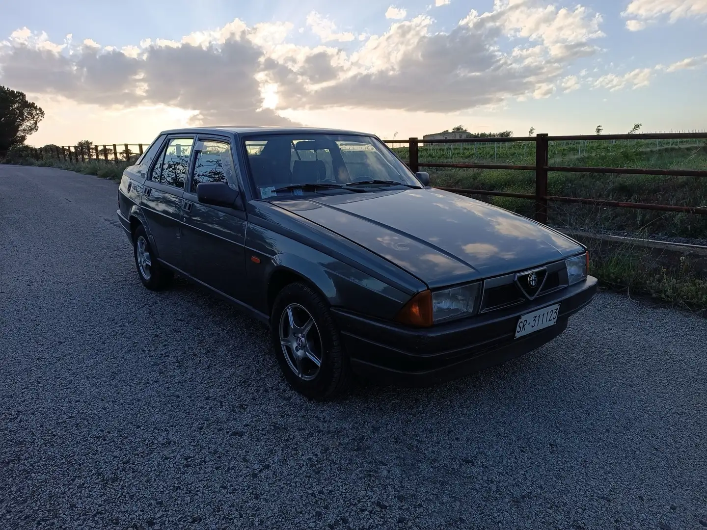 Alfa Romeo 75 1.6 - 1