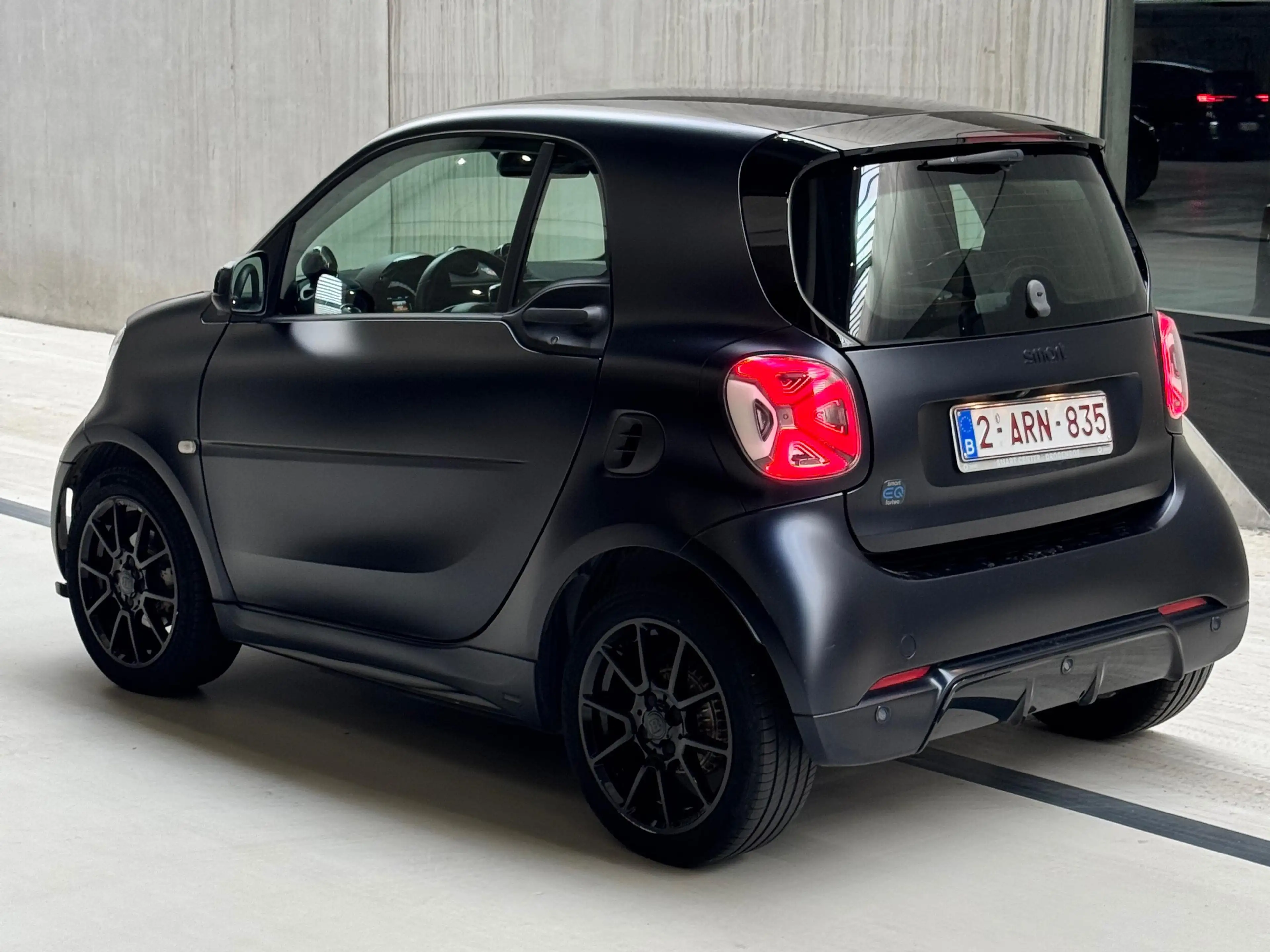 smart forTwo Fortwo Coupe Brabus Eq 17.6 kWh EQ Brabus Style (EU6.2) — photo 3