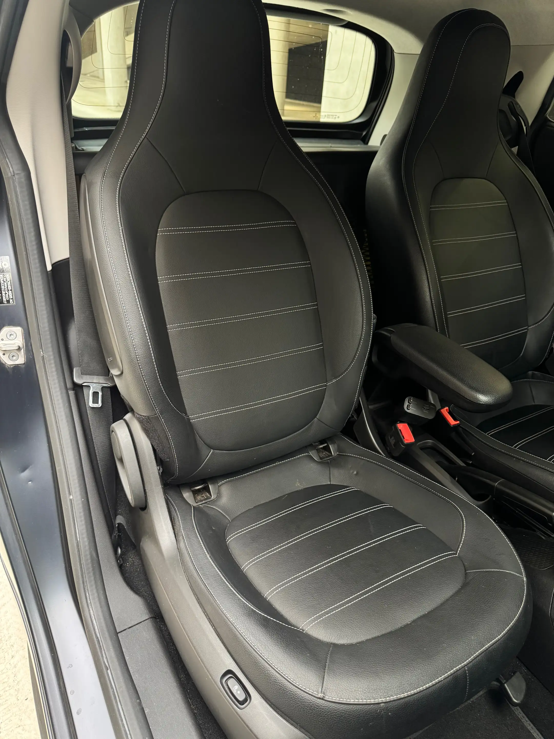 smart forTwo Fortwo Coupe Brabus Eq 17.6 kWh EQ Brabus Style (EU6.2) — photo 6