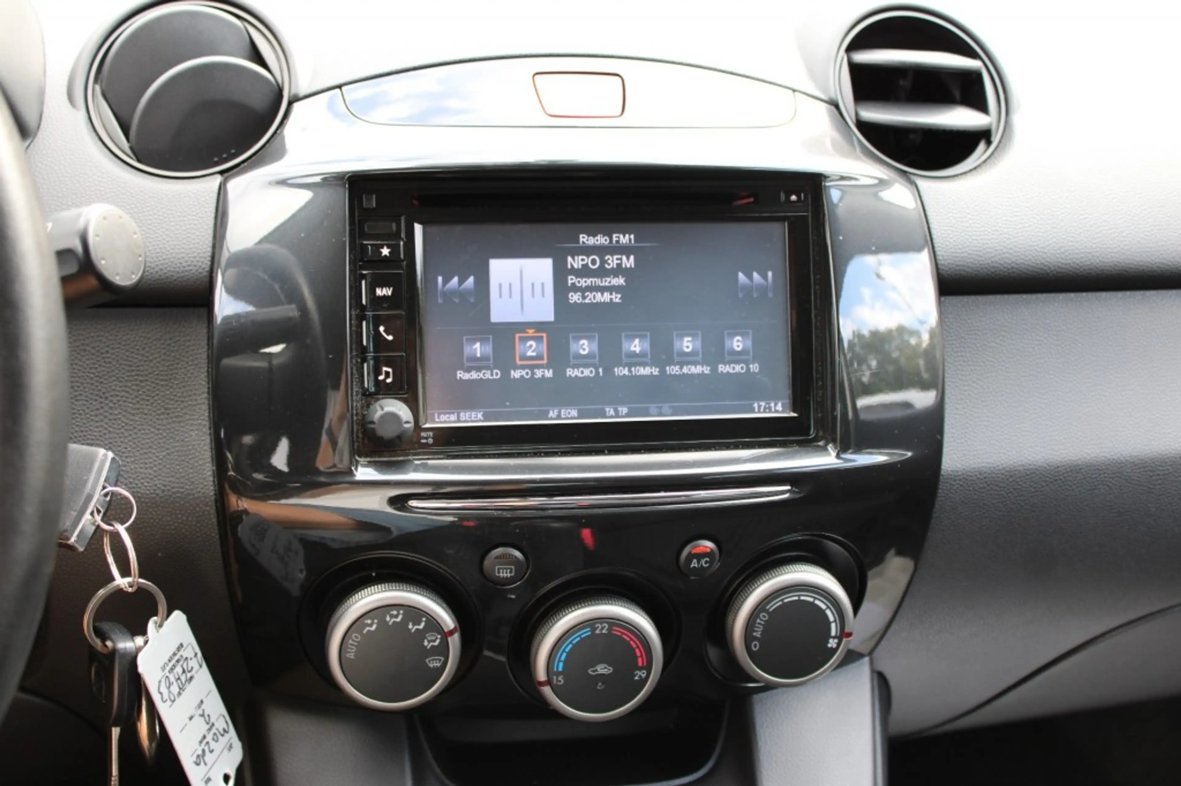 Mazda 2 1.3 Silver Edition 84pk. airco/navi/cruise/bluetoo — photo 13