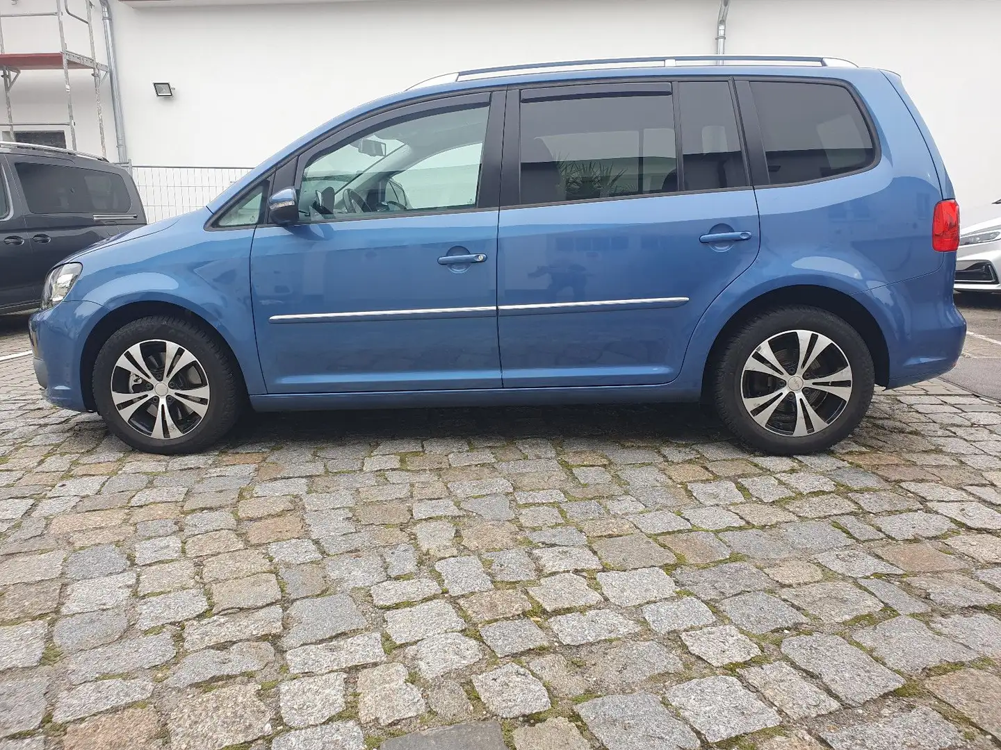 Volkswagen Touran Highline Leder Autom.Ahkpl.abnb. 7 Sitzer Blau - 2