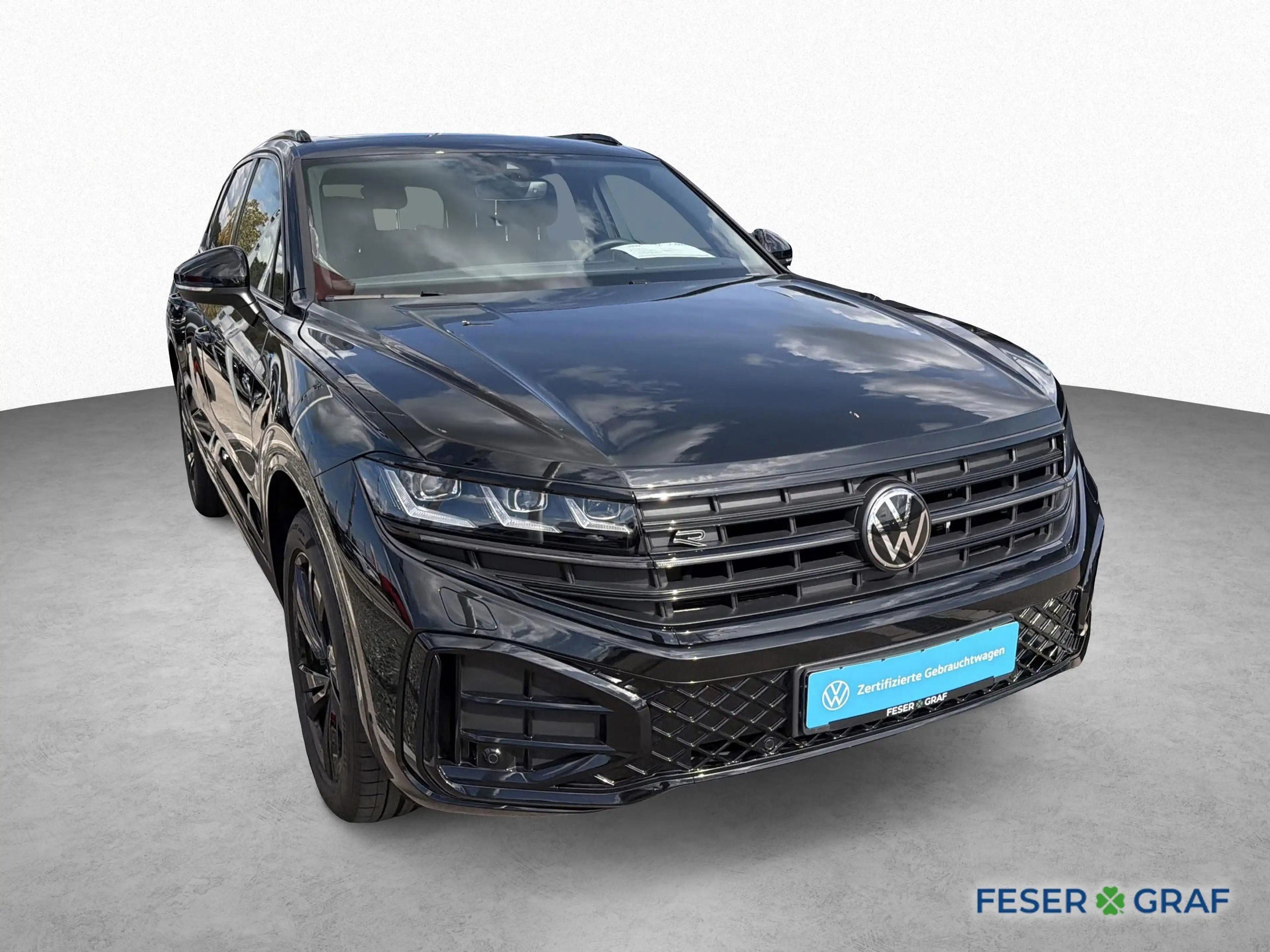 Volkswagen Touareg R-Line 3.0 TDI 4MOTION BLACK AHK PANO — photo 3