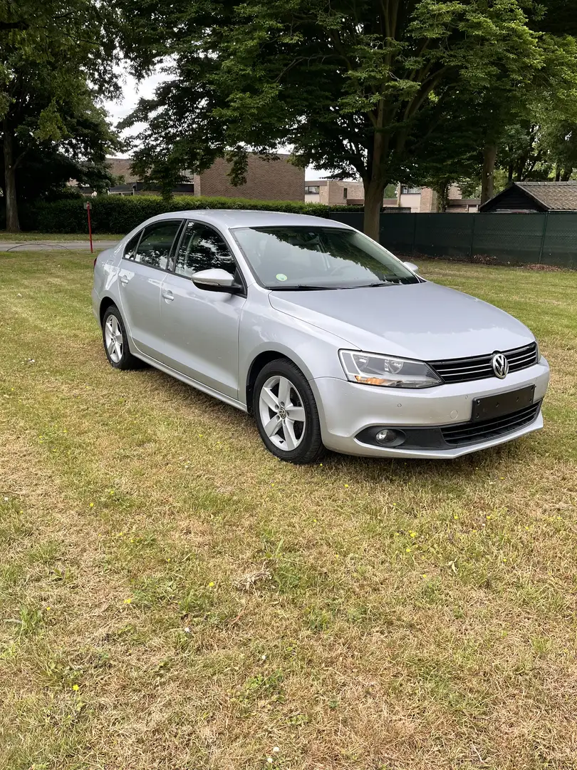 Volkswagen Jetta 1.6 TDI Blue Motion Gekeurd met ROZE FORMULIER - 1