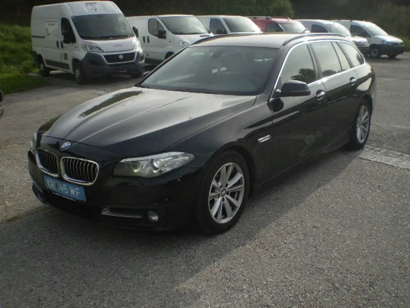 BMW 520 520d Touring Aut. Schwarz - 1