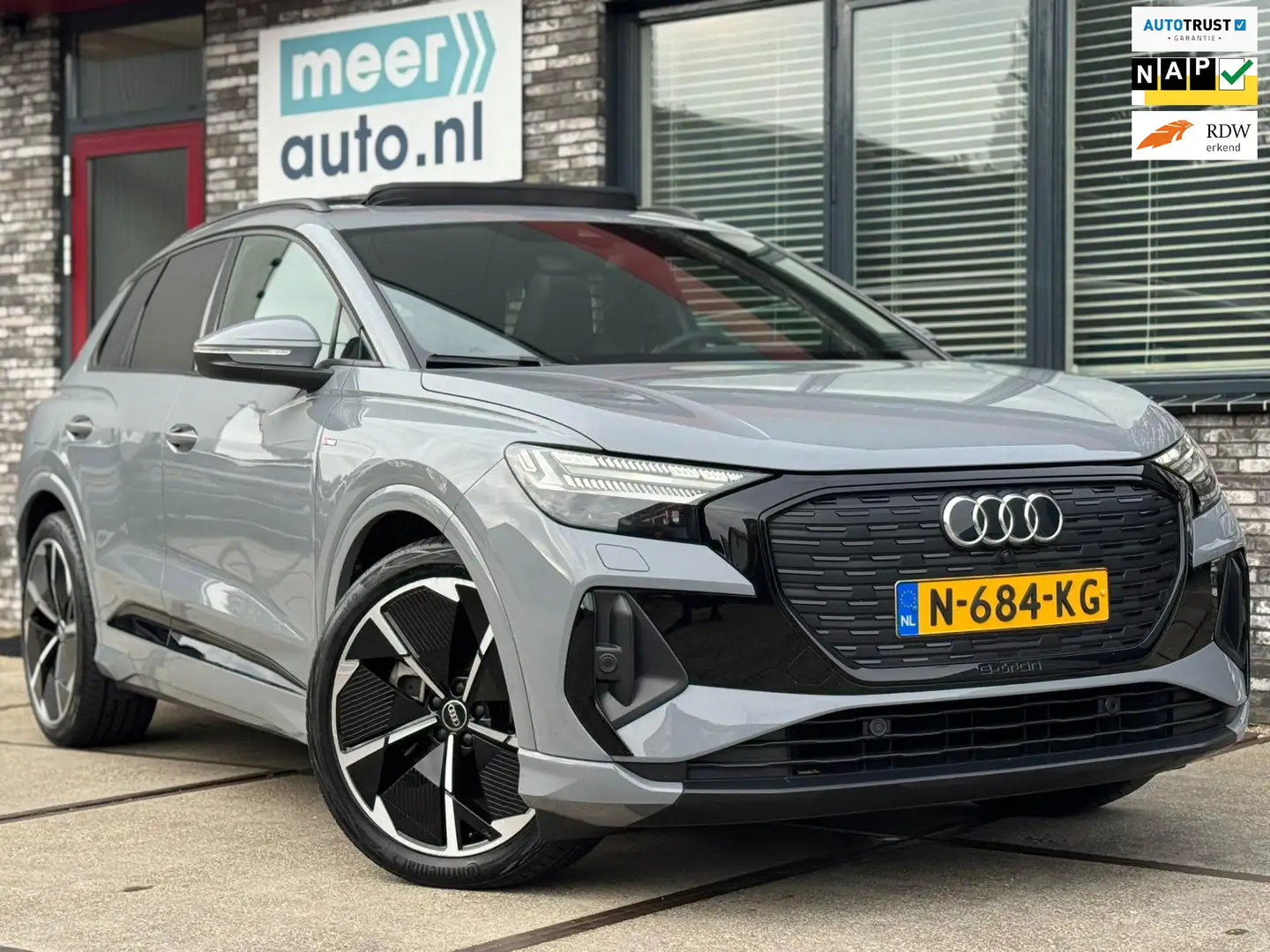 Audi Q4 e-tron 40 S-LINE Competition 77kWh PANORAMADAK l SONOS l Grijs - 1