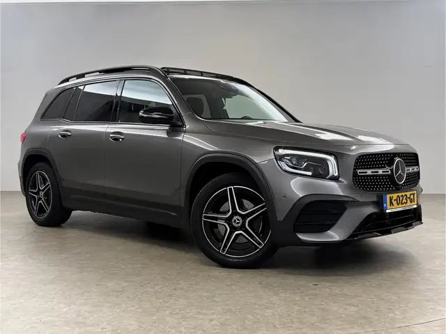 Mercedes-Benz GLB view 6