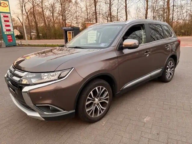 Mitsubishi Outlander Outlander 2.0i 2WD CVT