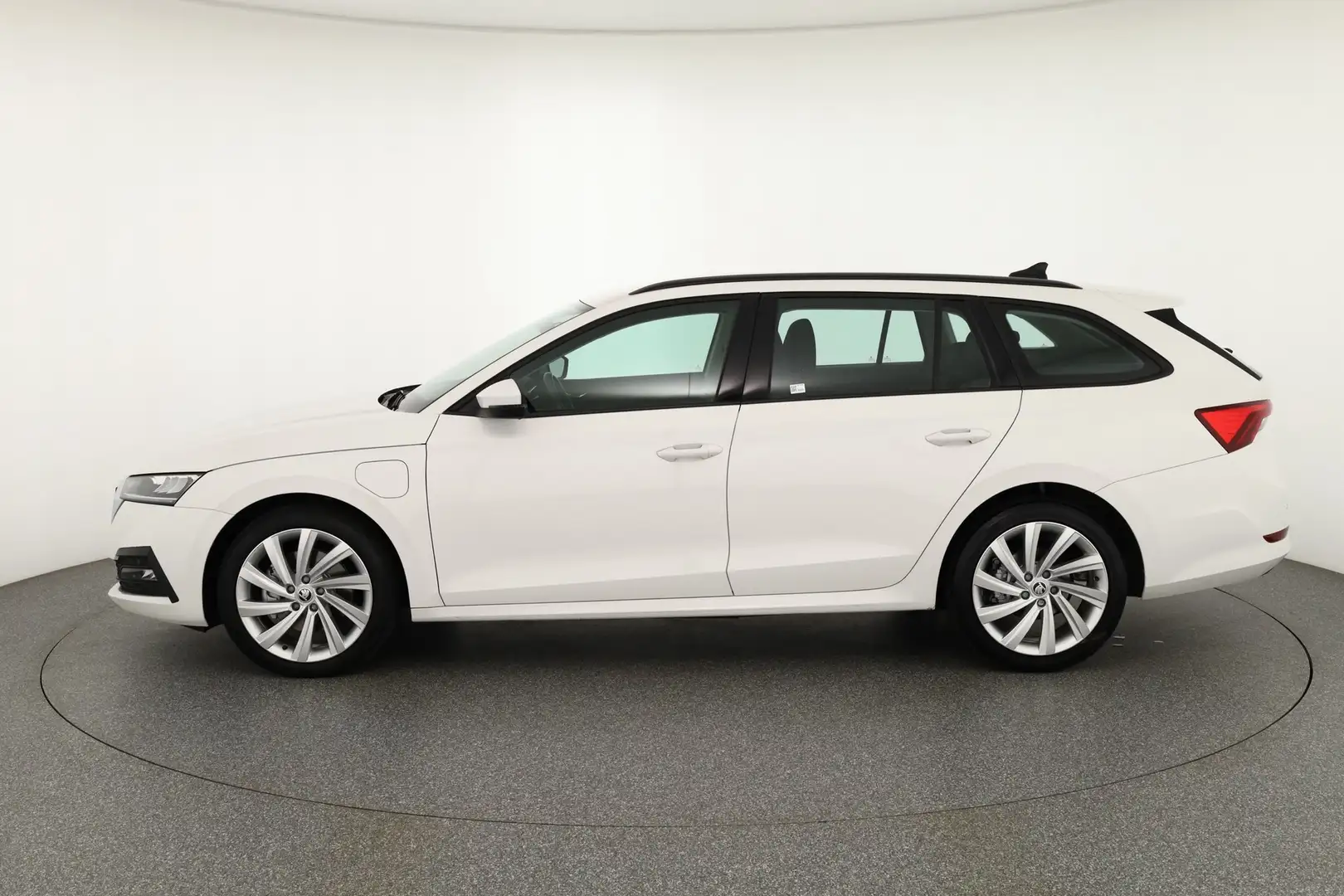 Skoda Octavia Combi 1.4 TSI iV Ambition LED Navi Smart L Weiß - 2