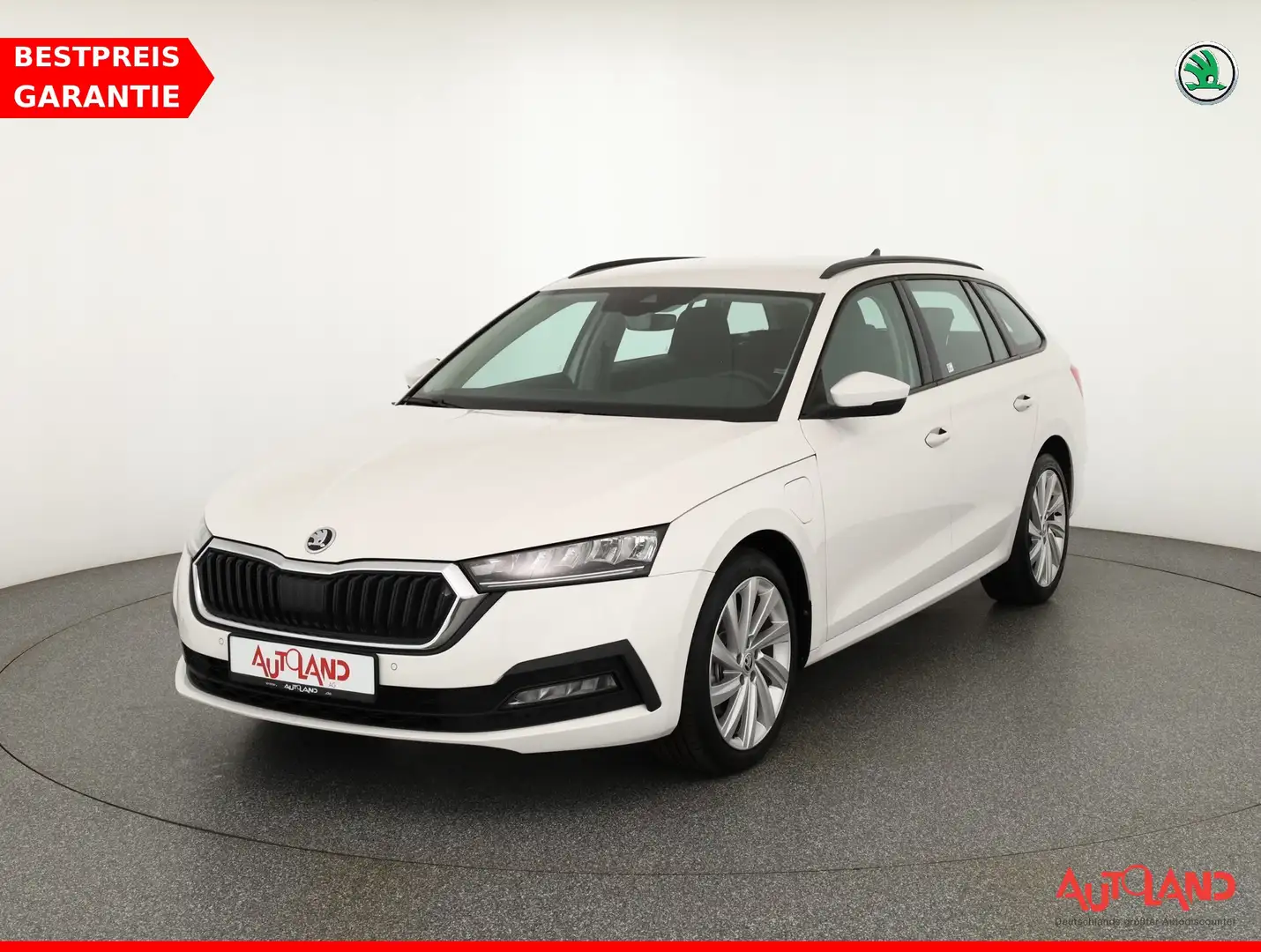 Skoda Octavia Combi 1.4 TSI iV Ambition LED Navi Smart L Weiß - 1