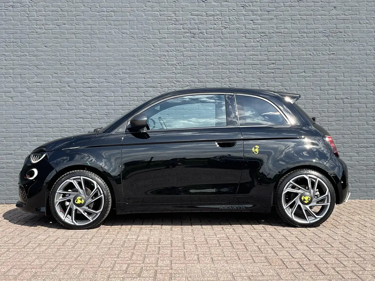 Abarth 500 2024 — фото 10